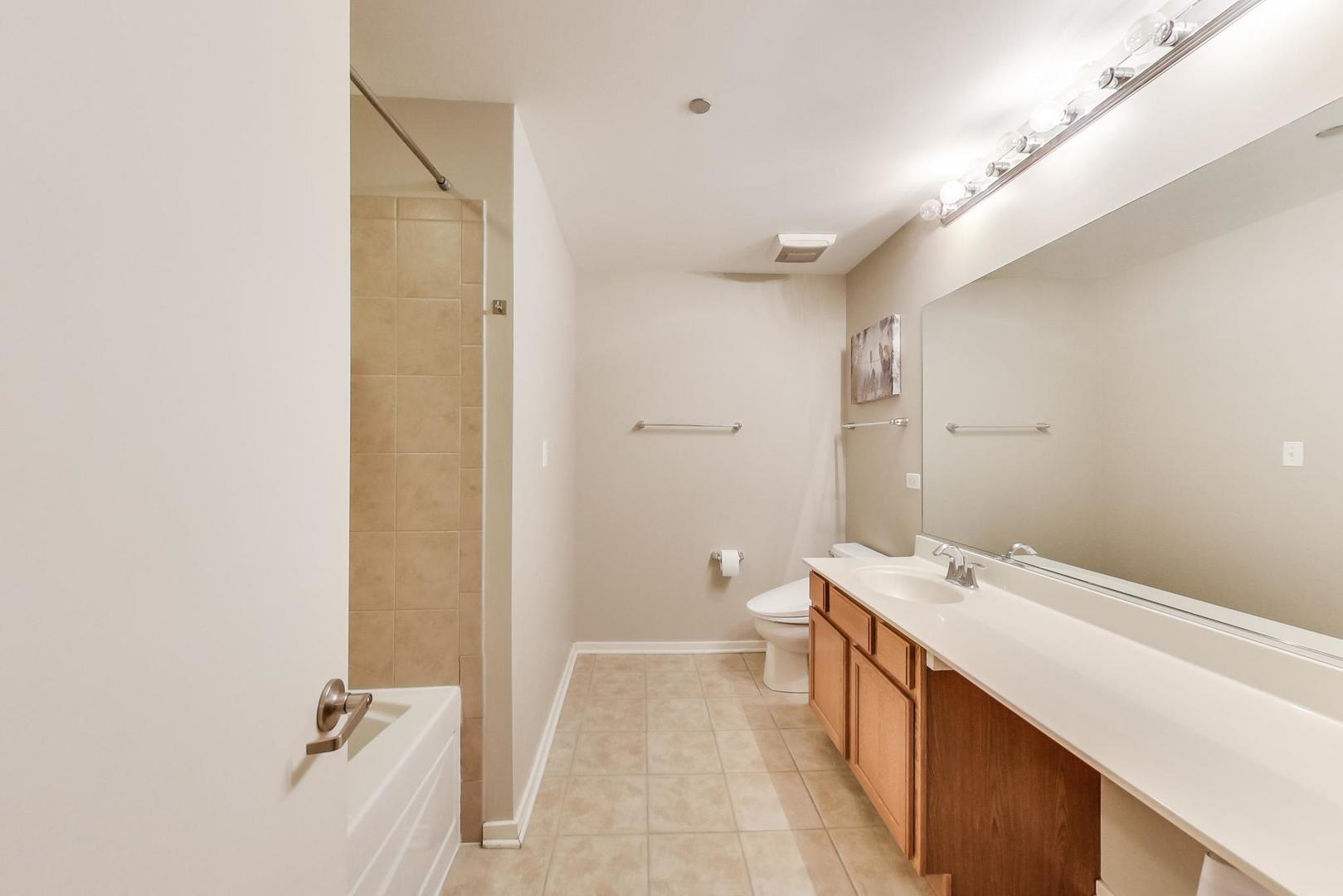 520 S STATE Street Unit: 616