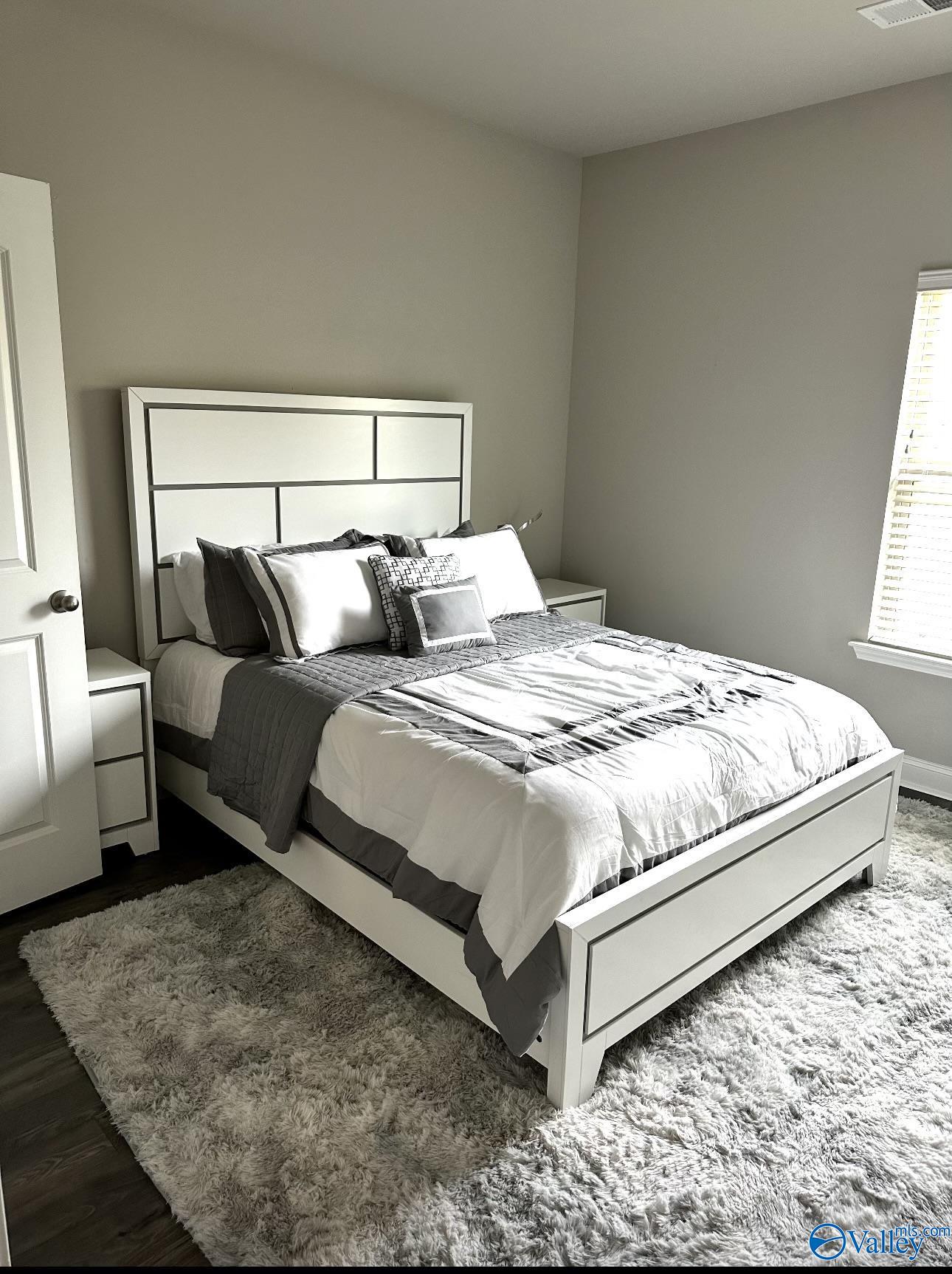 529 W River Landing Blvd