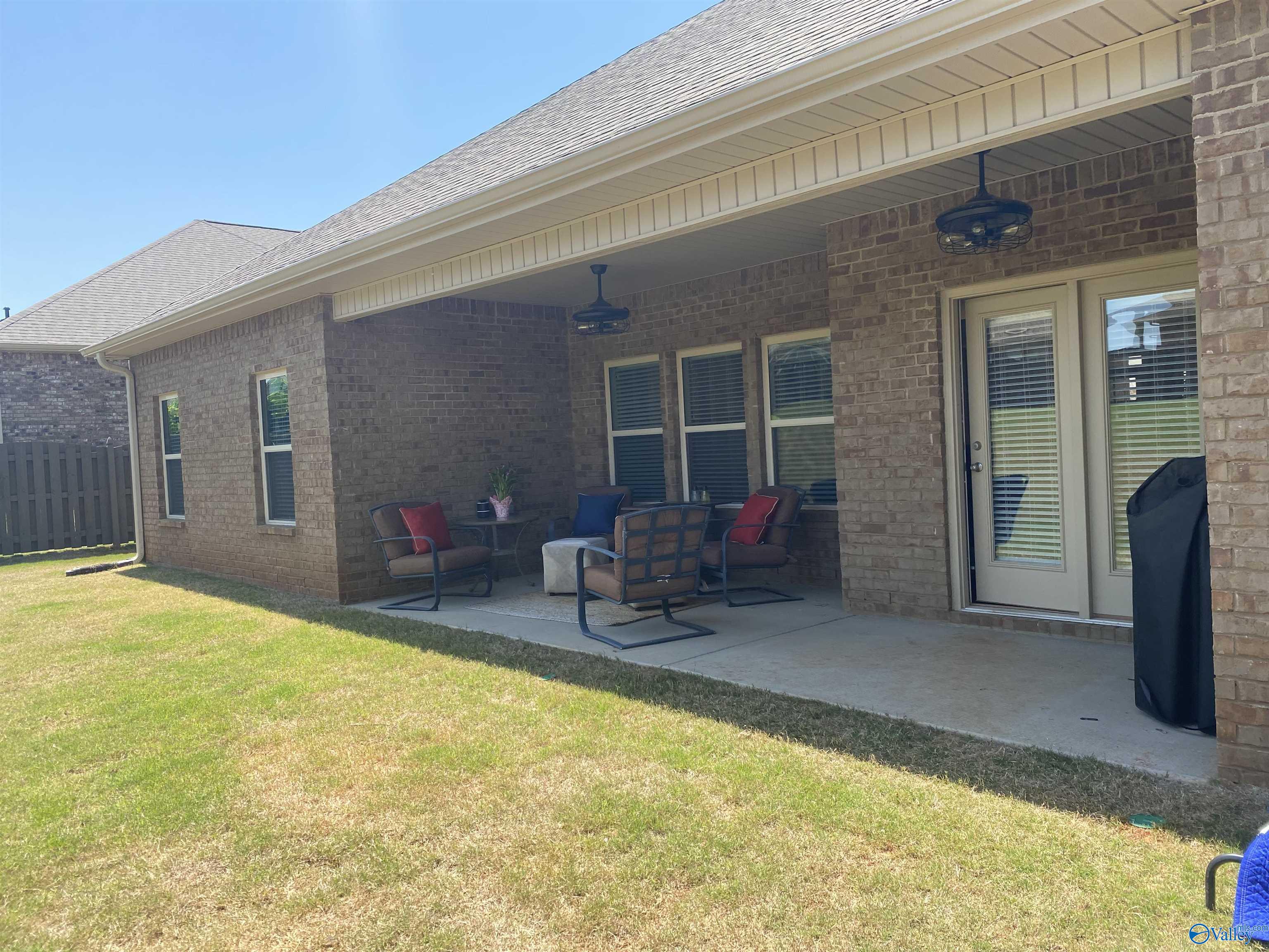 529 W River Landing Blvd W