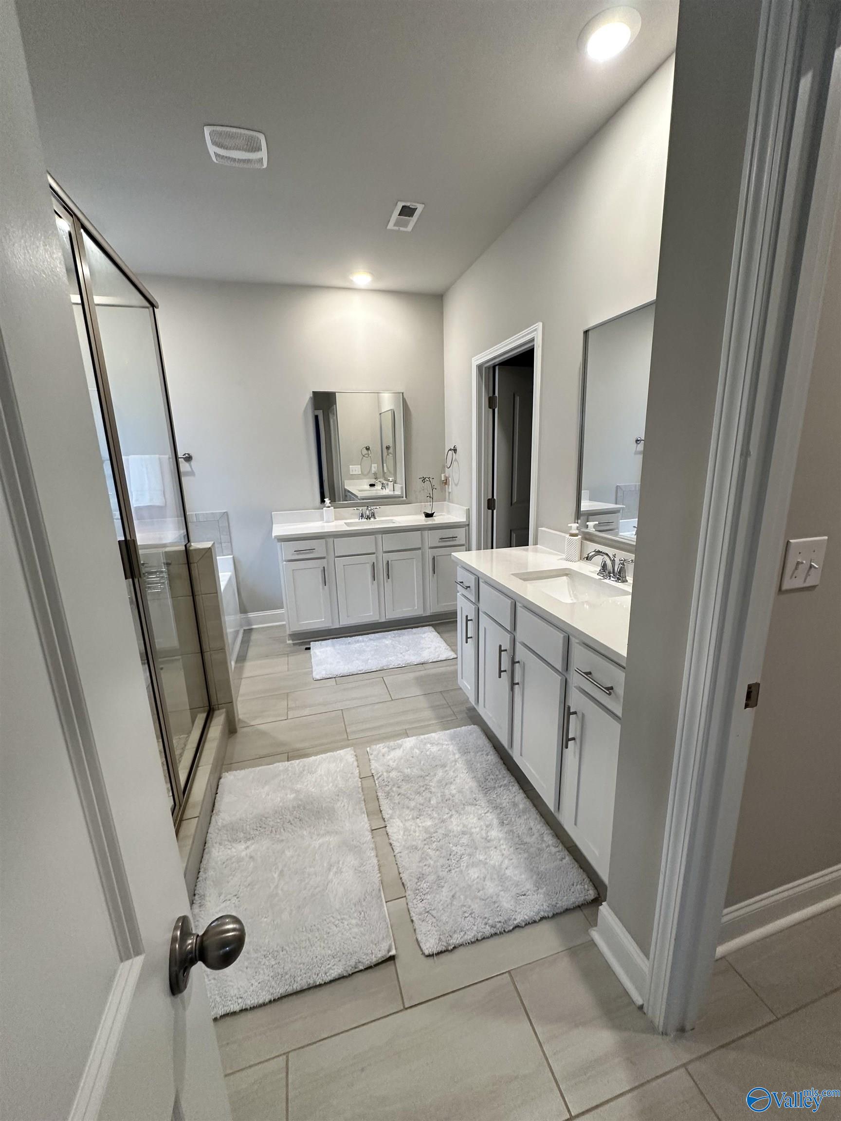 529 W River Landing Blvd W