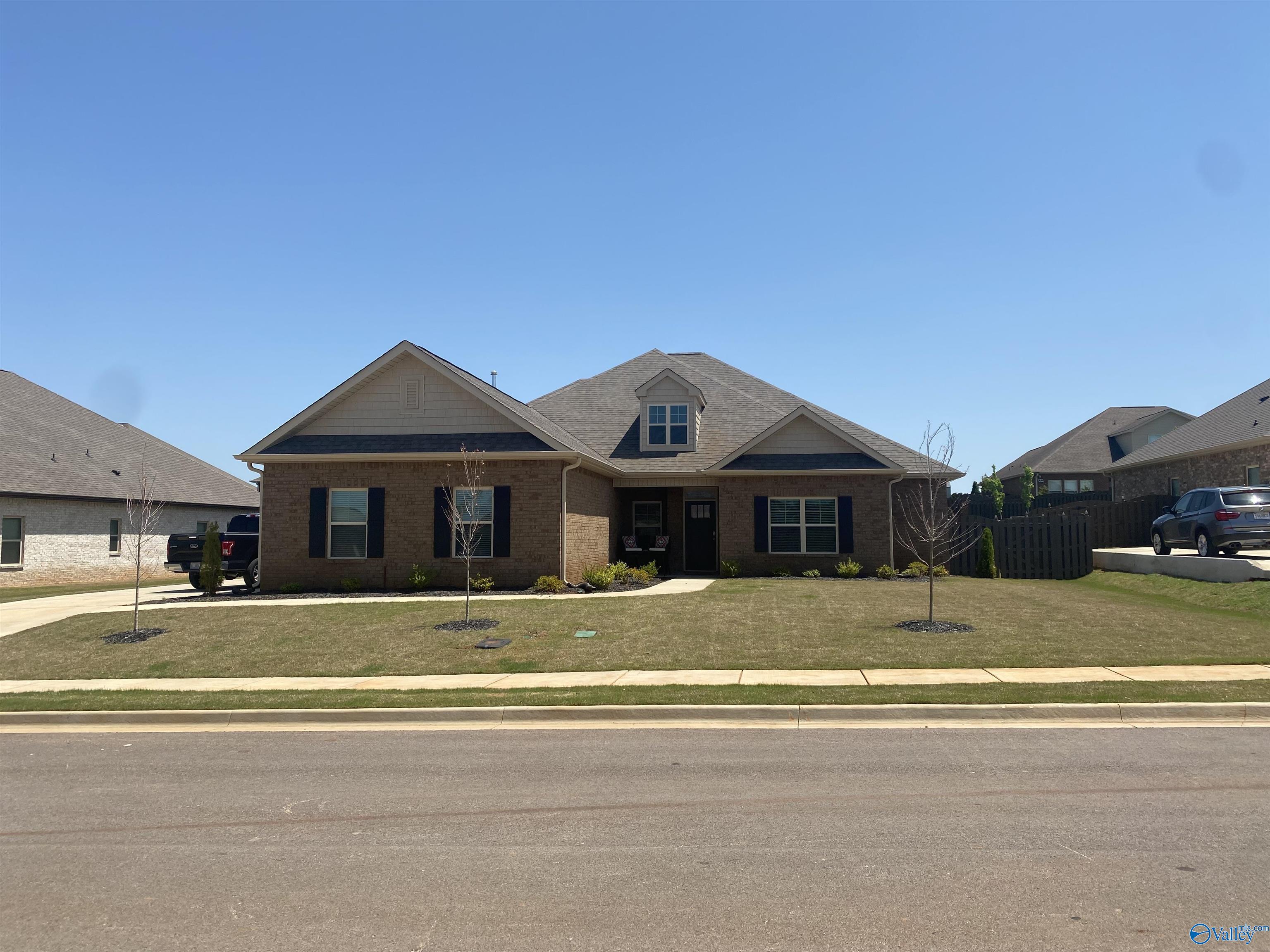 529 W River Landing Blvd W