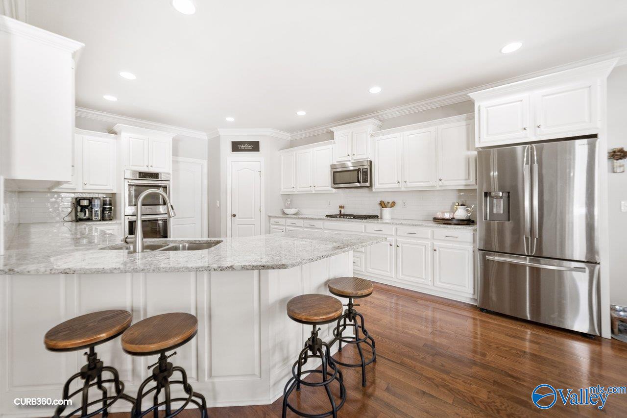 112 Wesly Clark Blvd