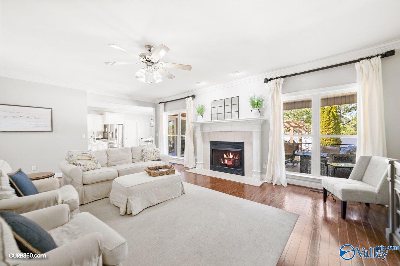 112 Wesly Clark Blvd