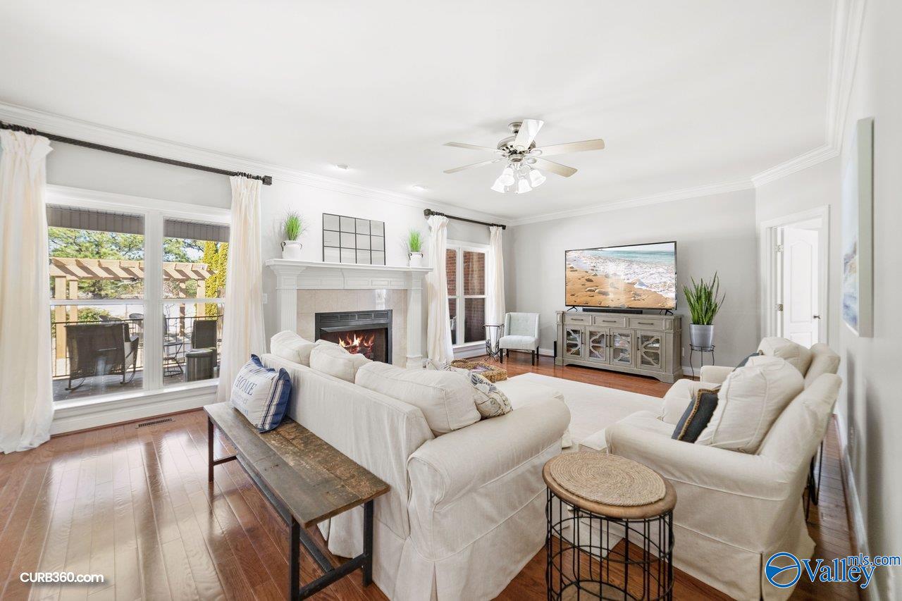 112 Wesly Clark Blvd