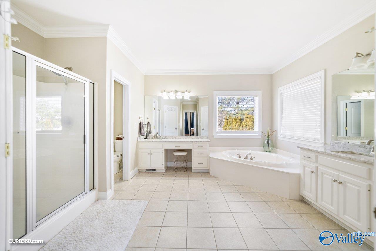 112 Wesly Clark Blvd