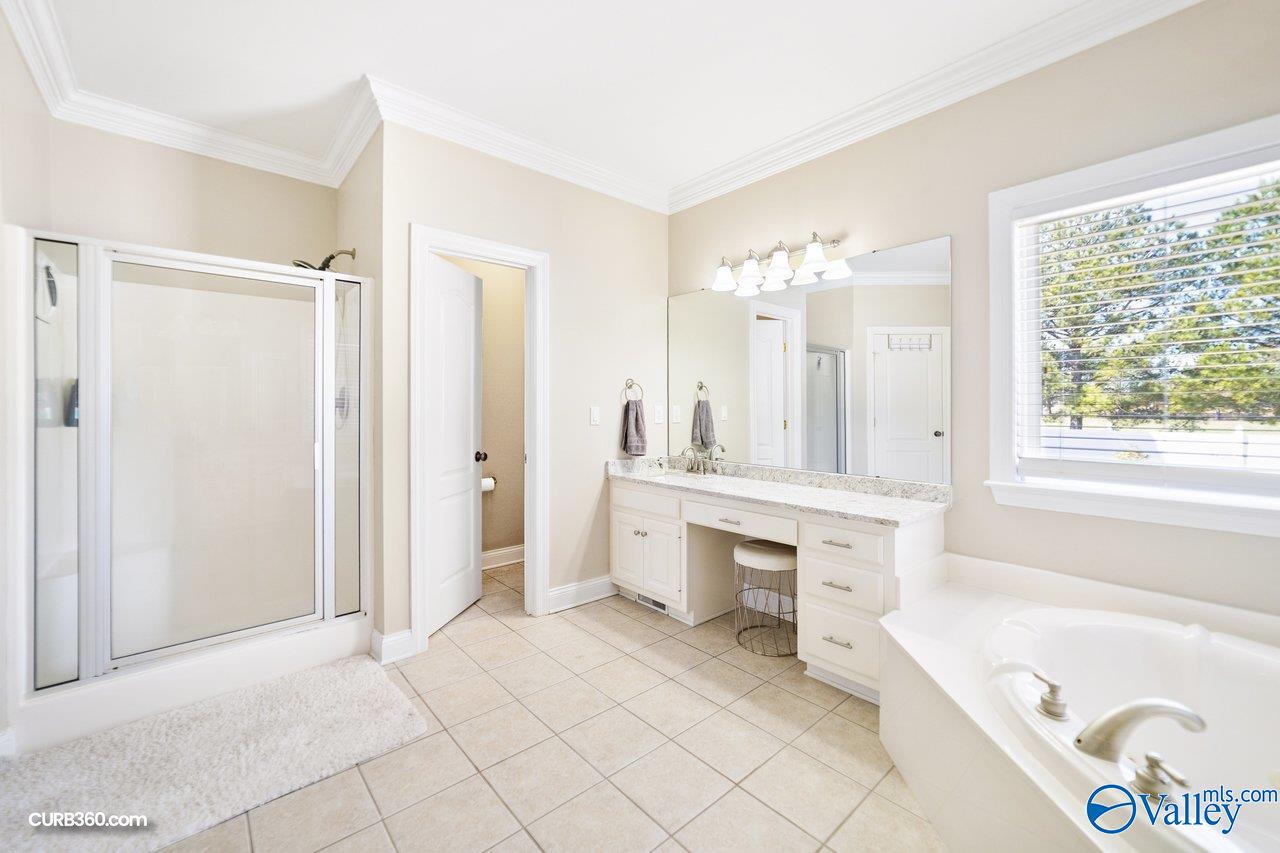 112 Wesly Clark Blvd