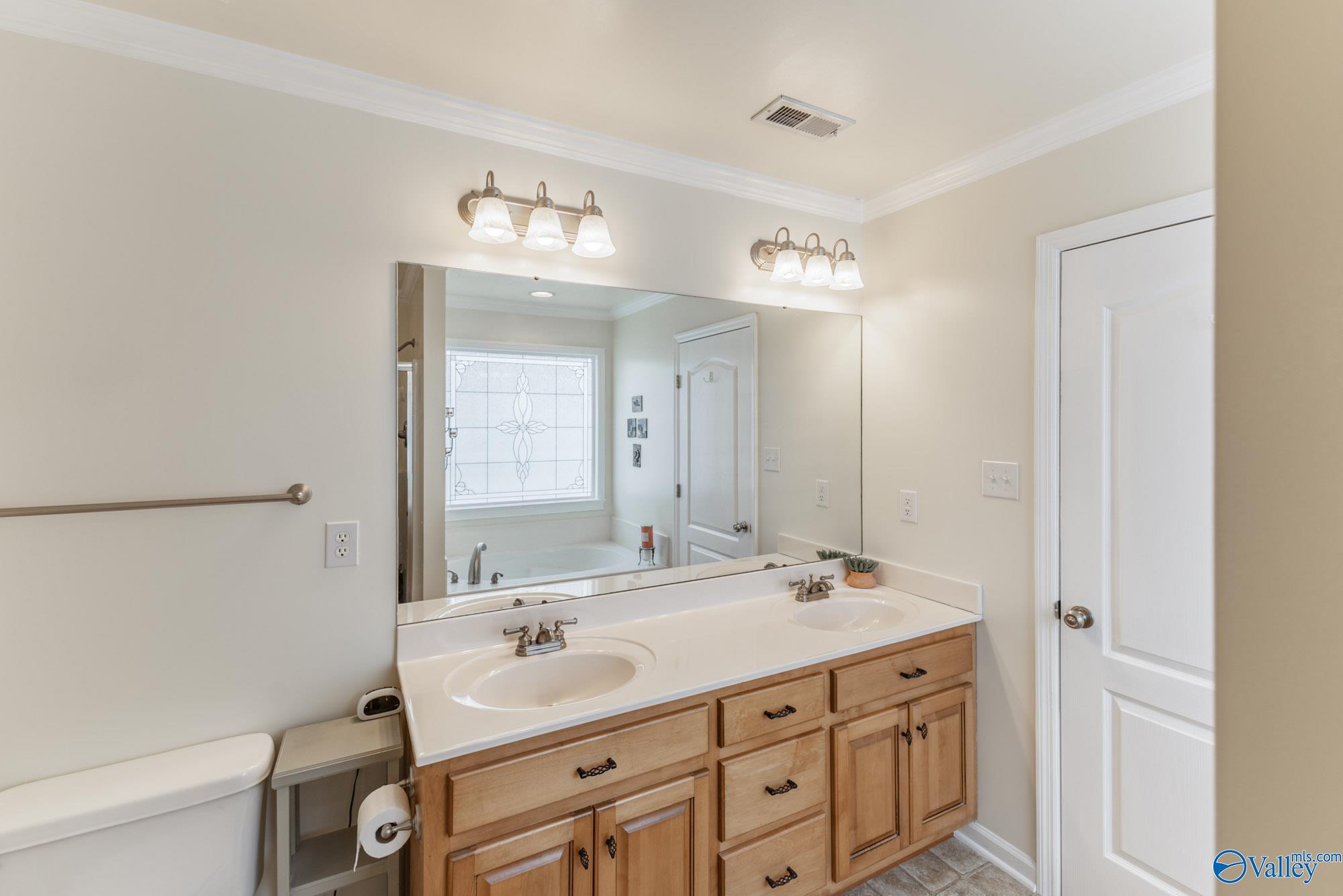 2503 Hampshire Drive SW