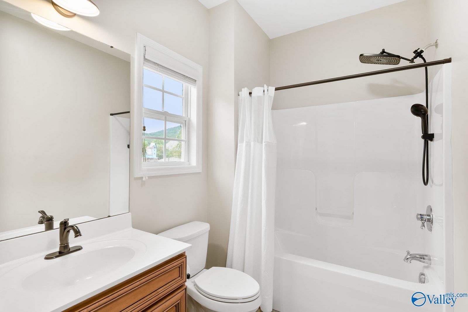 3202 Sandstone Street SE