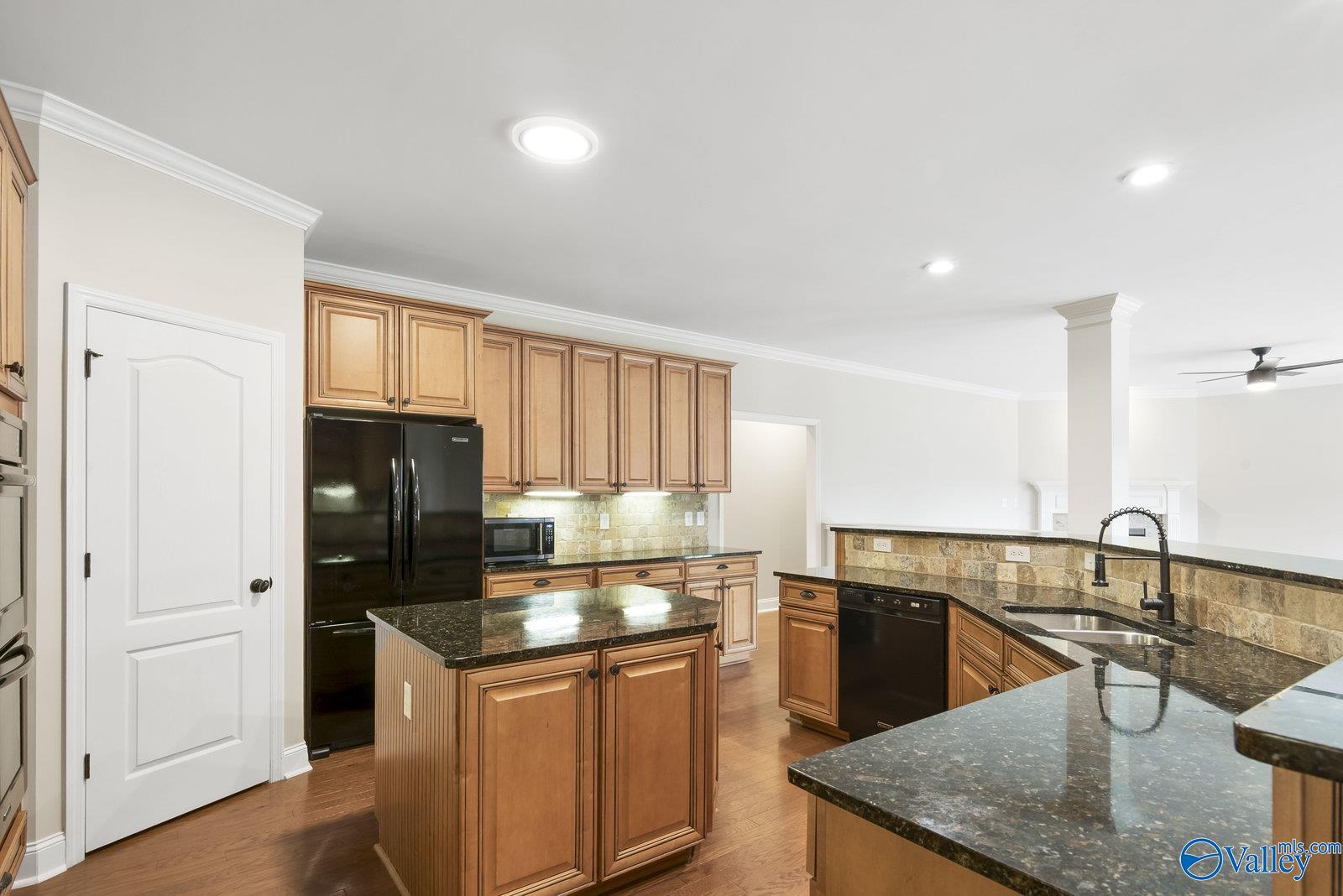 3202 Sandstone Street SE