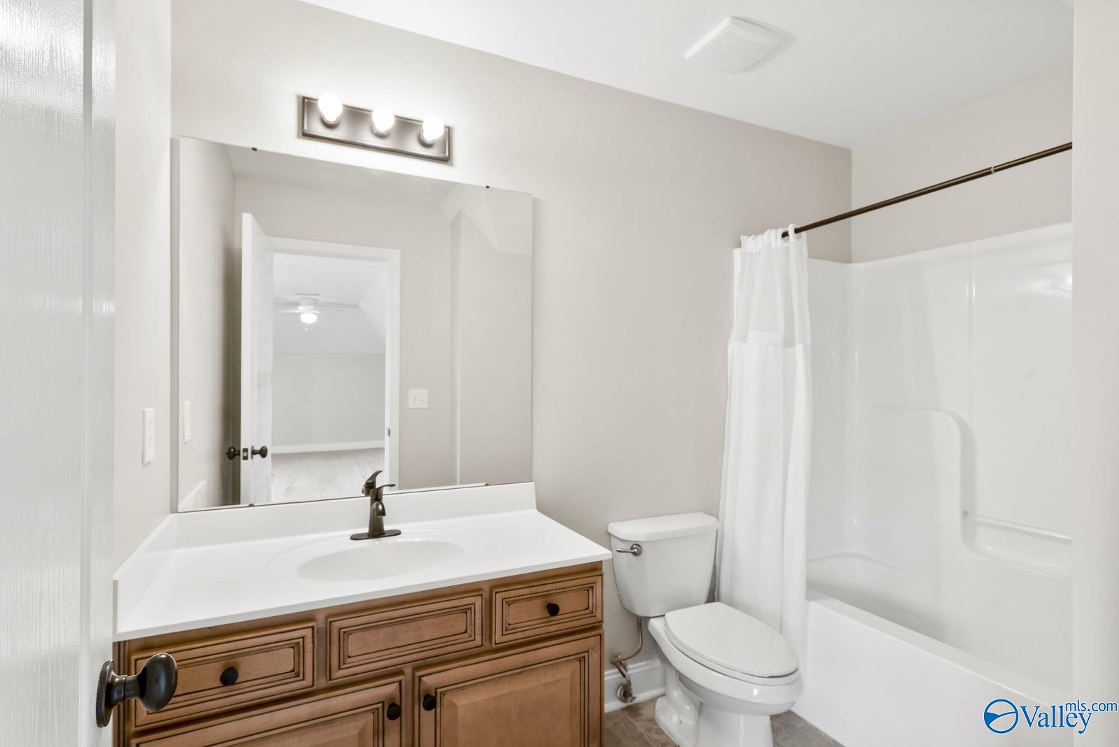 3202 Sandstone Street SE