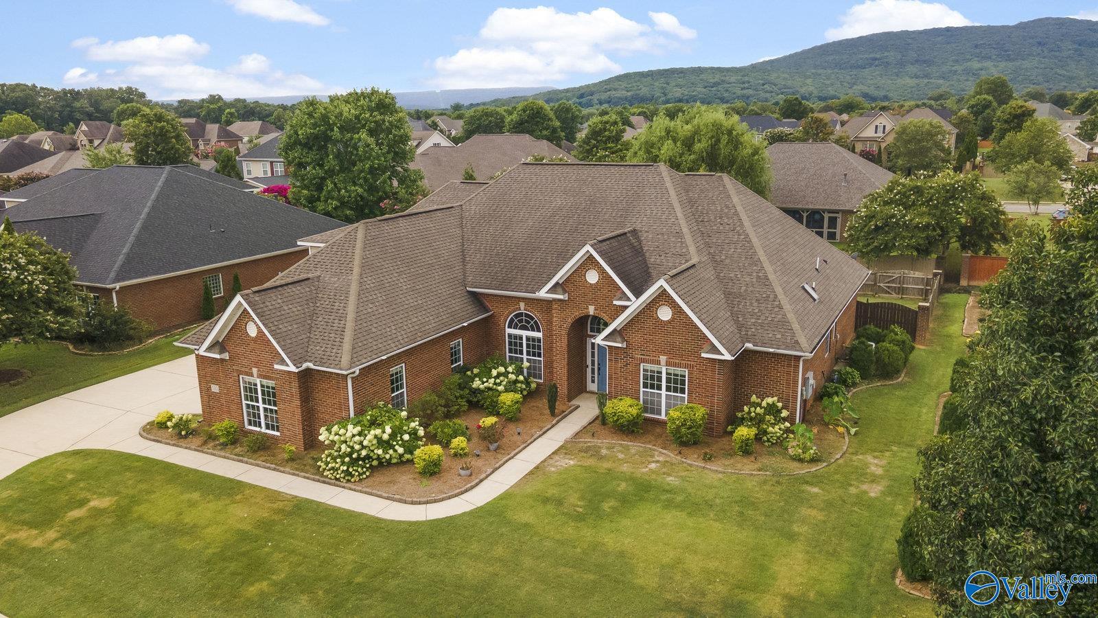 3202 Sandstone Street SE