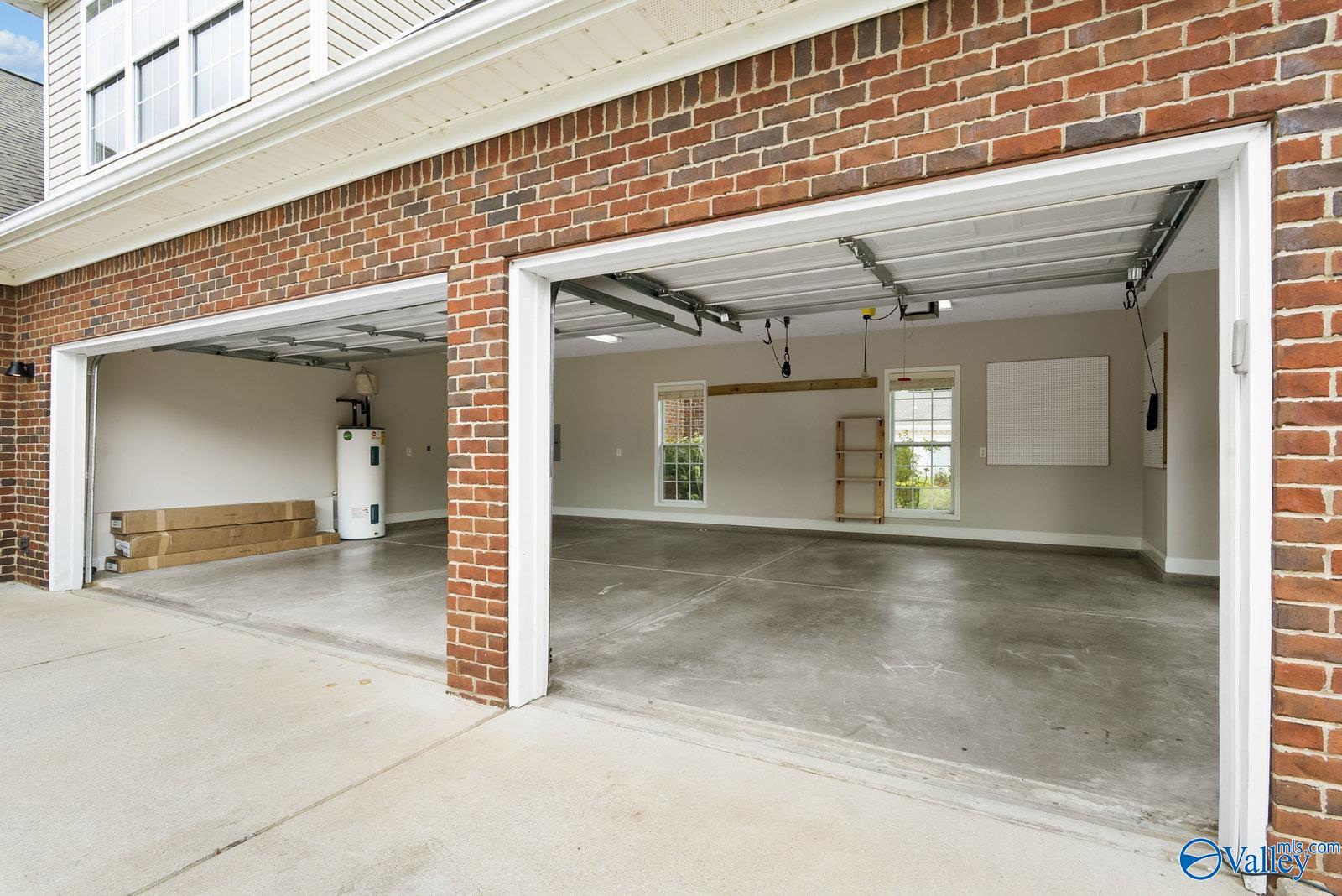 3202 Sandstone Street SE