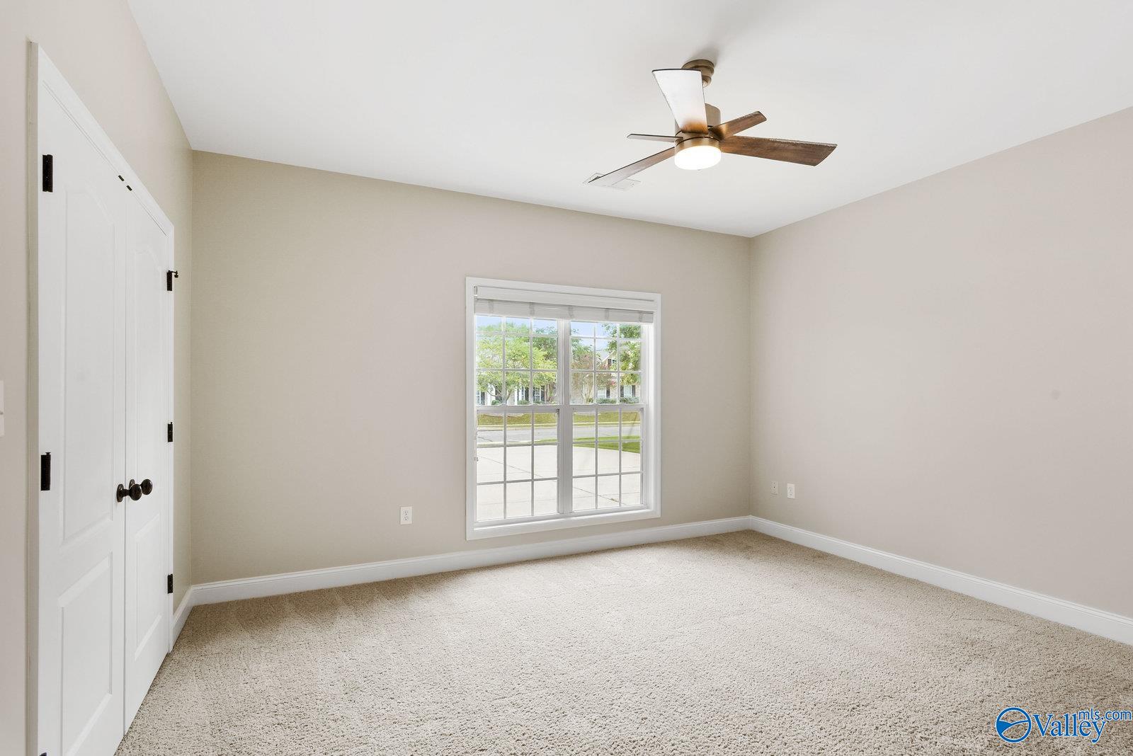 3202 Sandstone Street SE