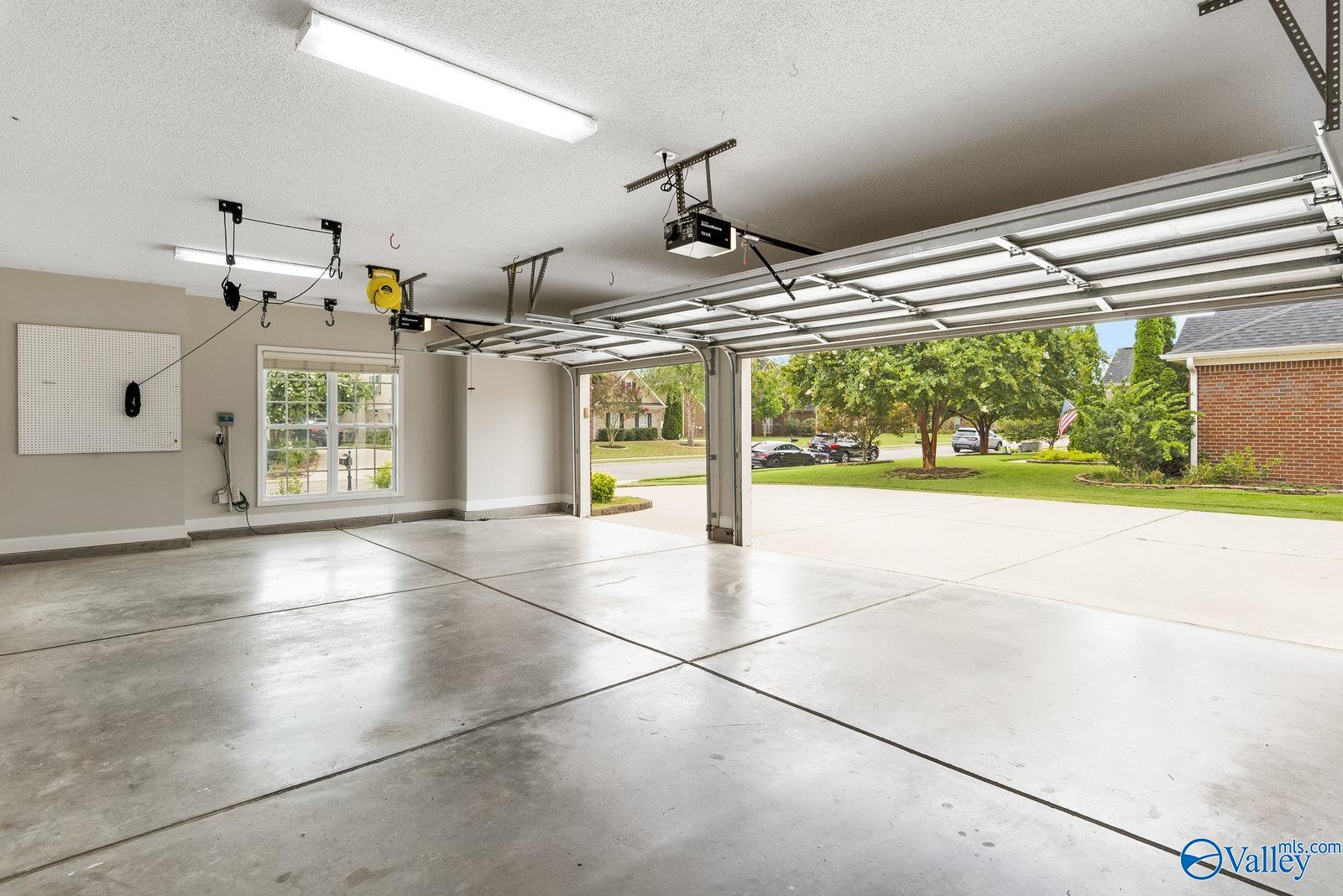 3202 Sandstone Street SE