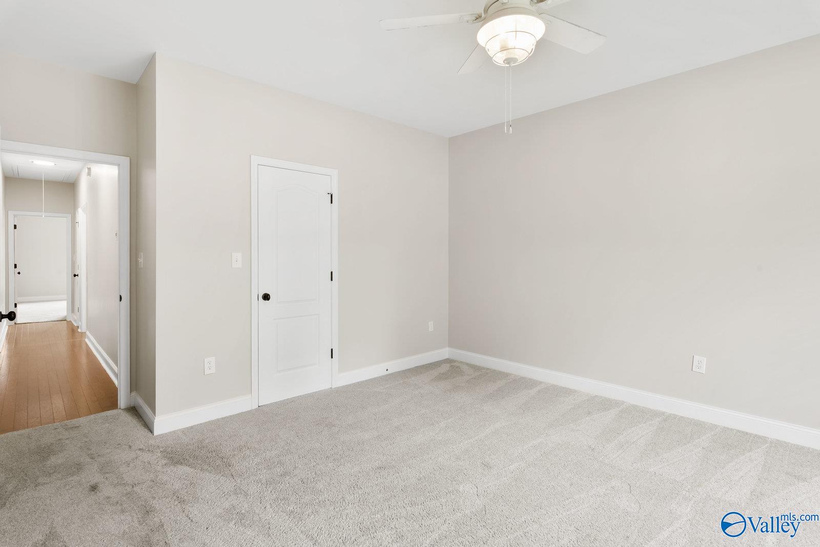 3202 Sandstone Street SE