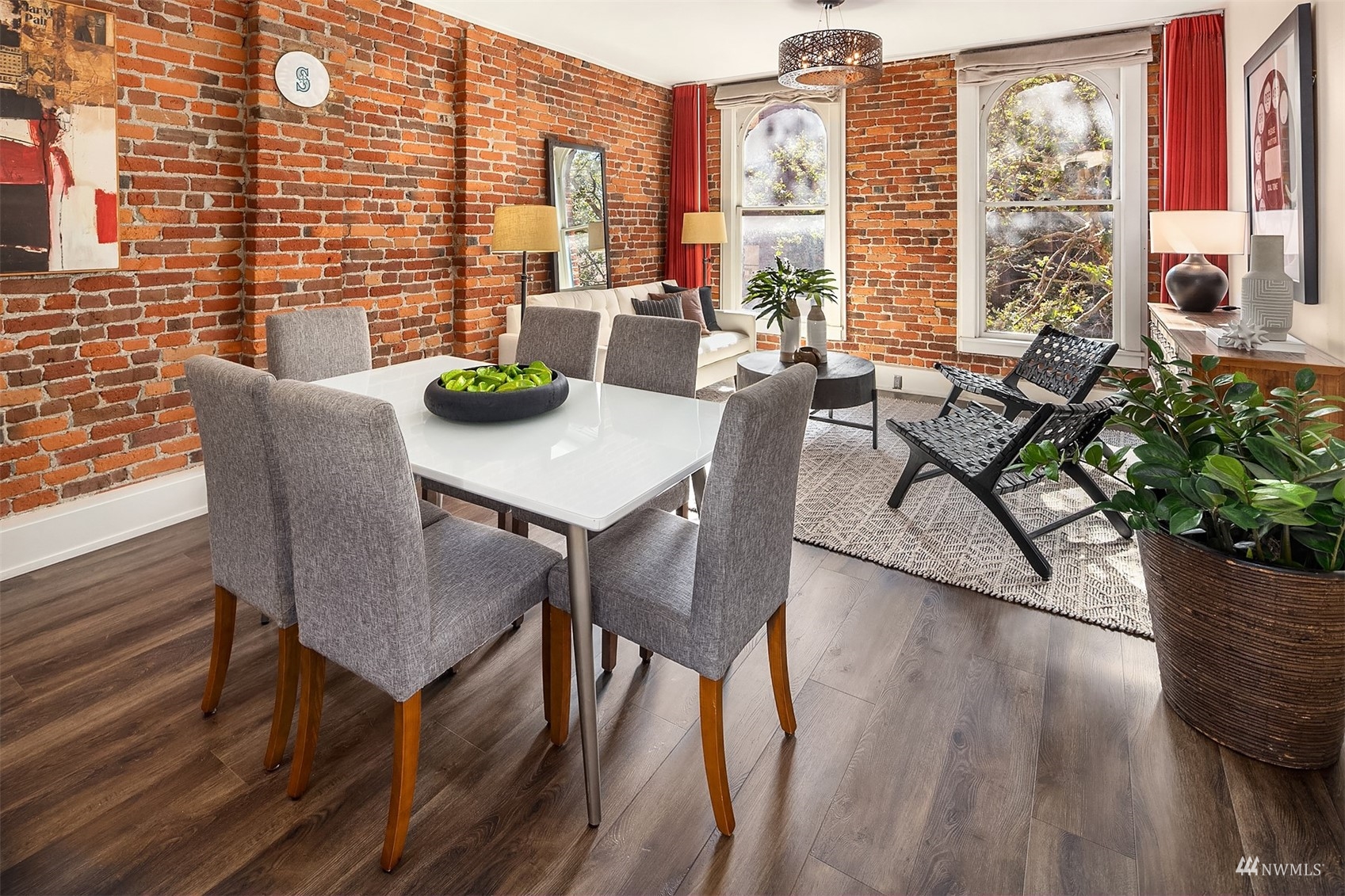 312 1st Avenue S Unit: 5