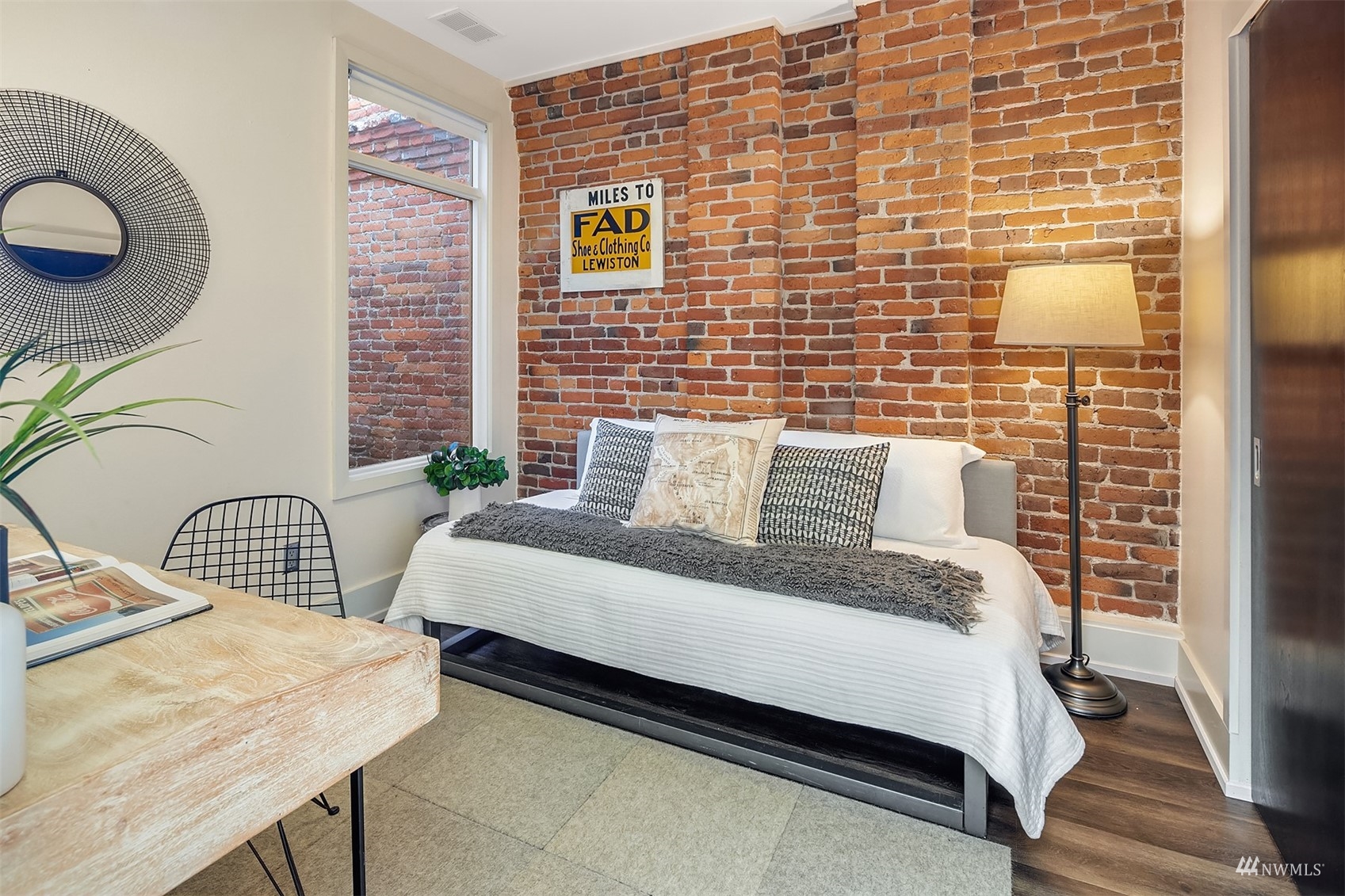 312 1st Avenue S Unit: 5