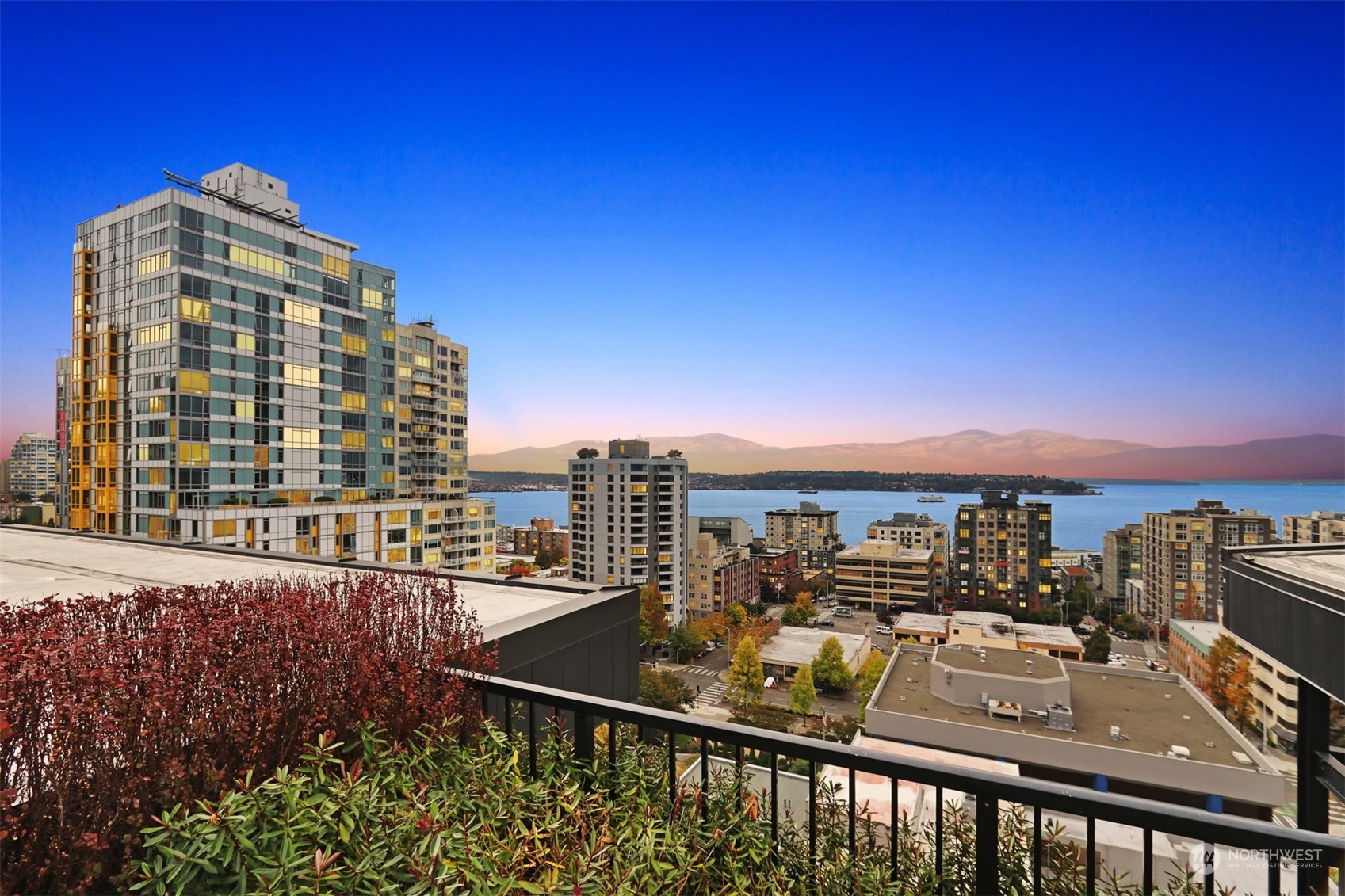 2720 3rd Avenue Unit: PH 4