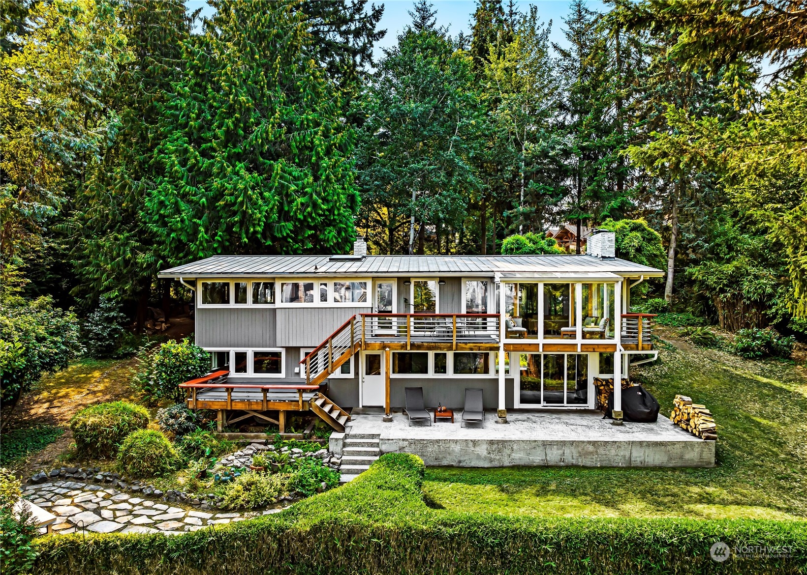 404 Detwiller Lane