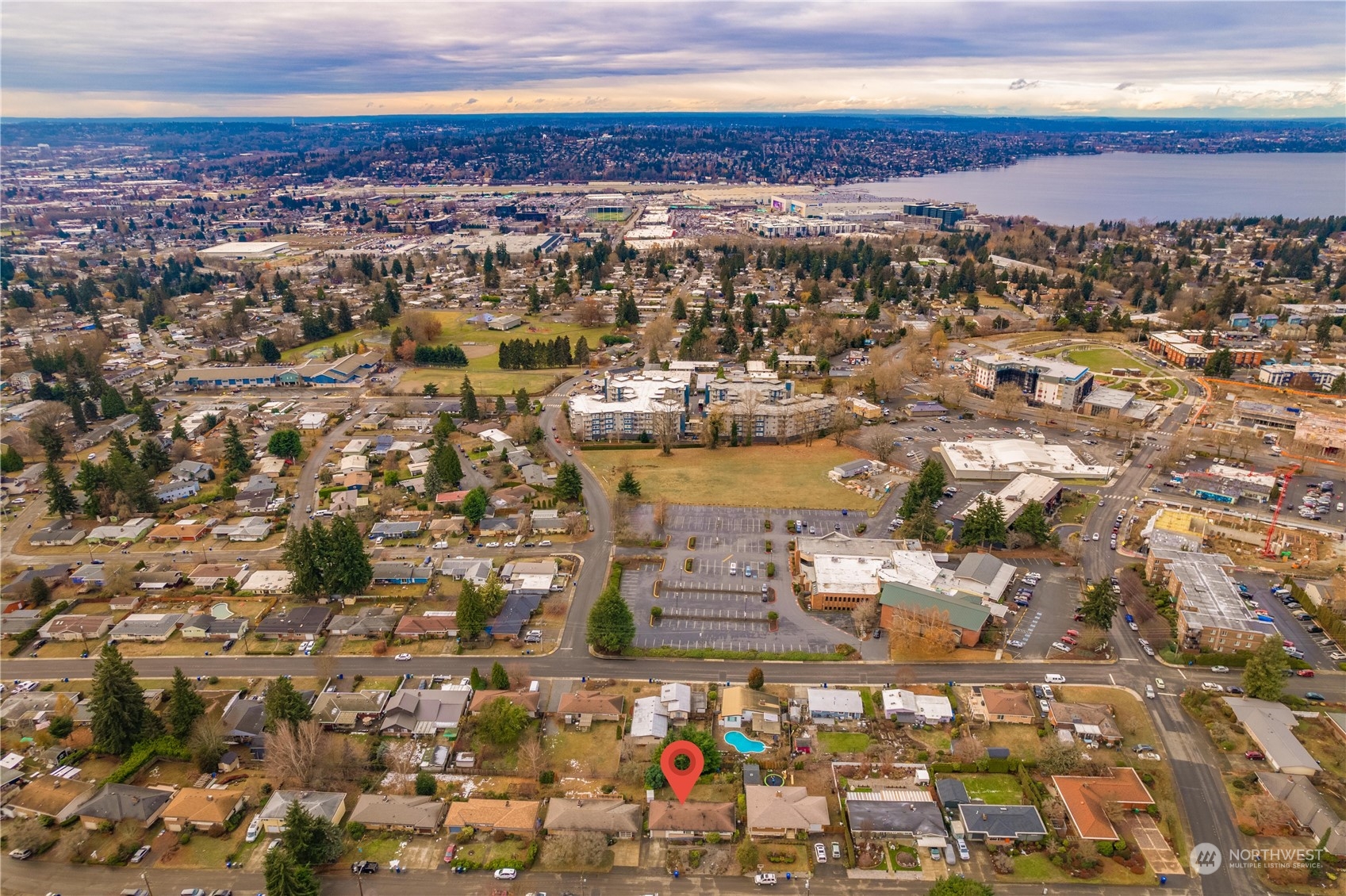 905 Lynnwood Avenue NE