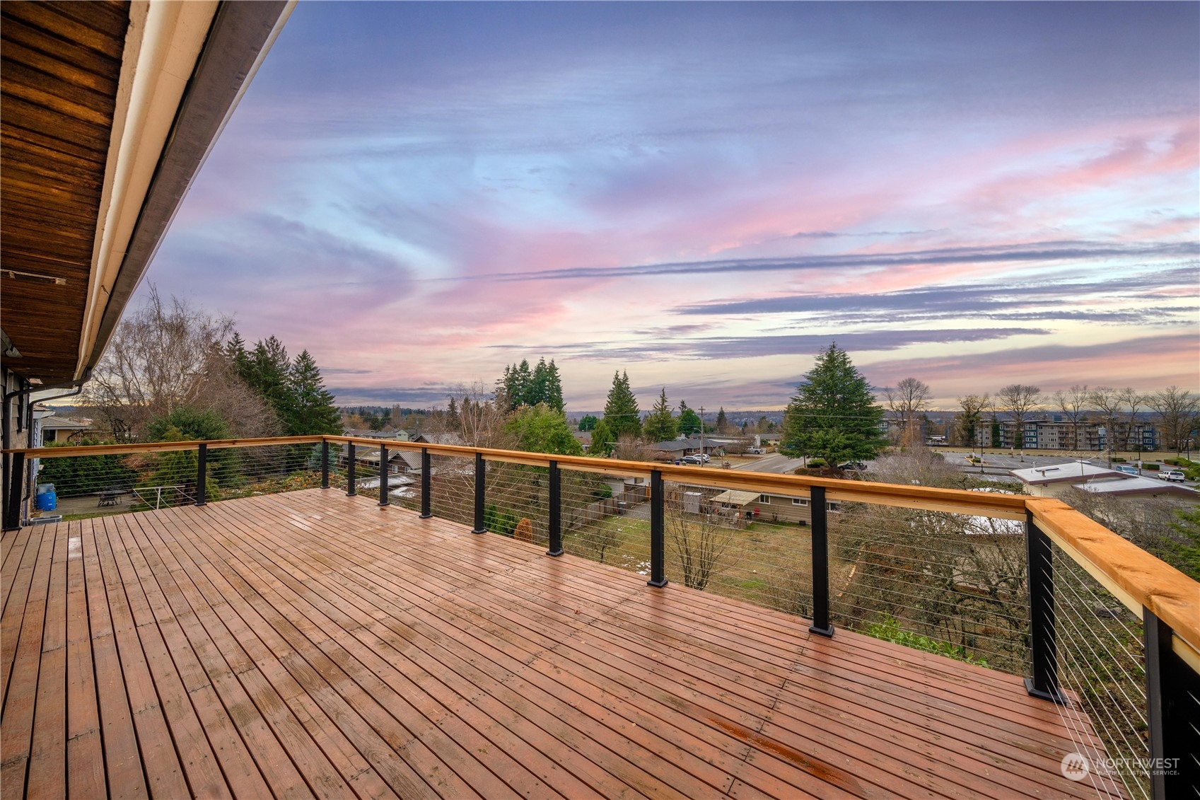 905 Lynnwood Avenue NE