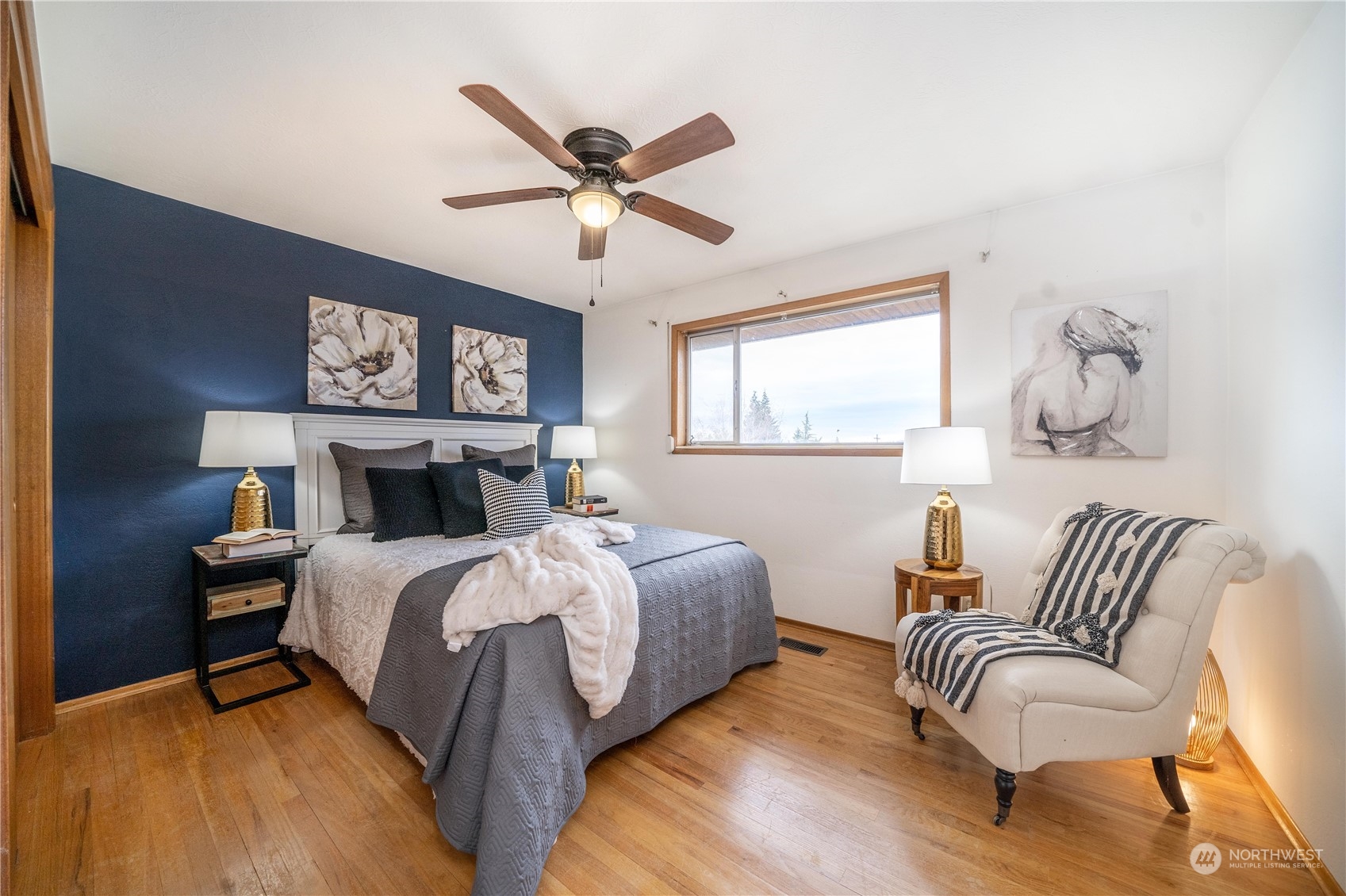 905 Lynnwood Avenue NE