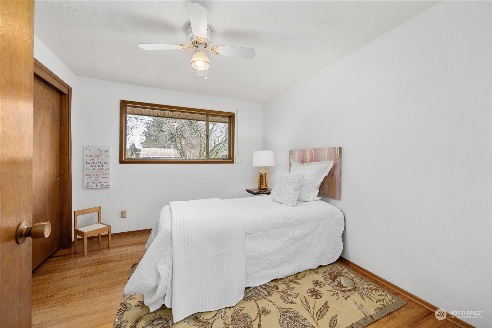 905 Lynnwood Avenue NE