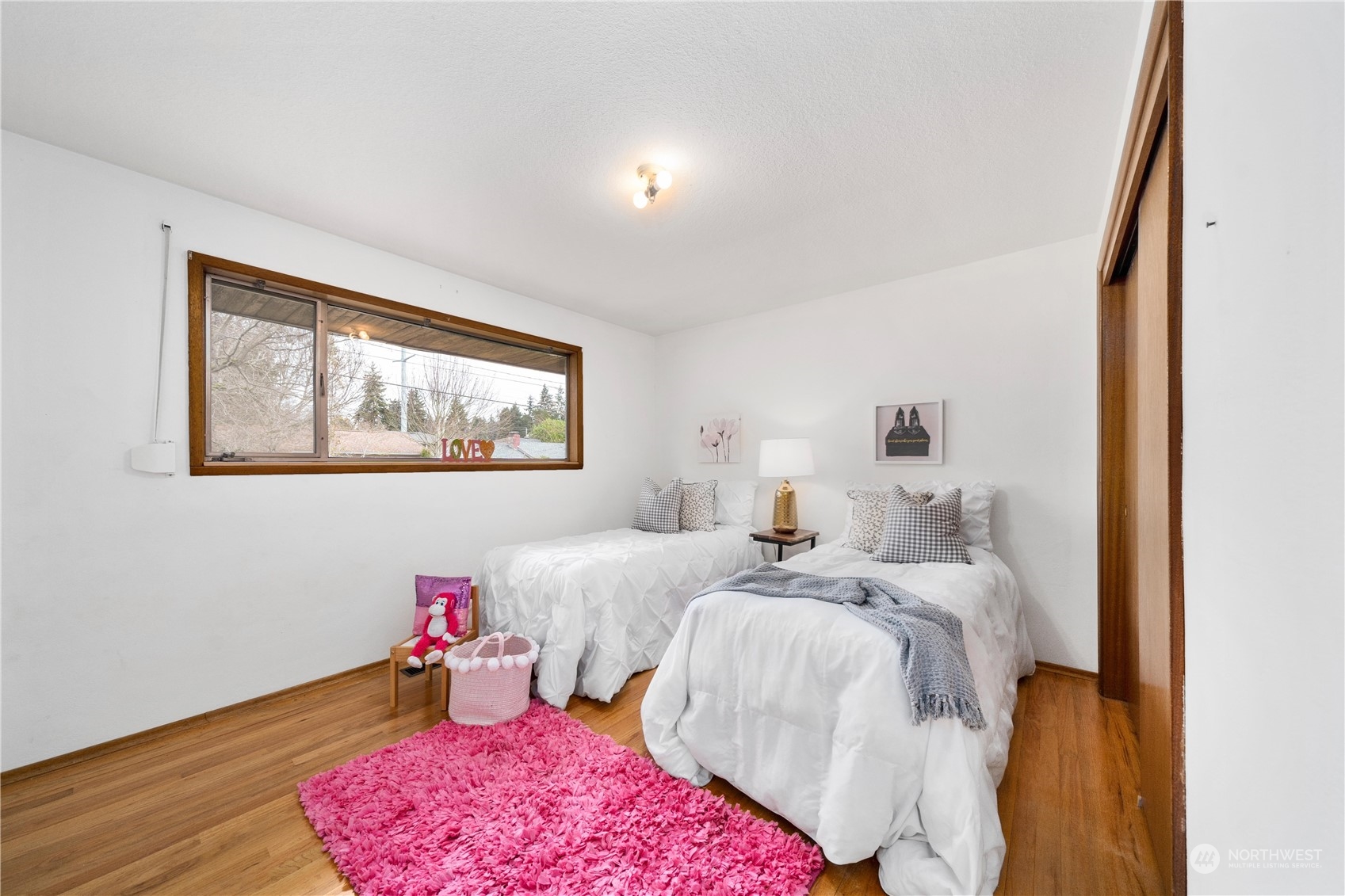 905 Lynnwood Avenue NE