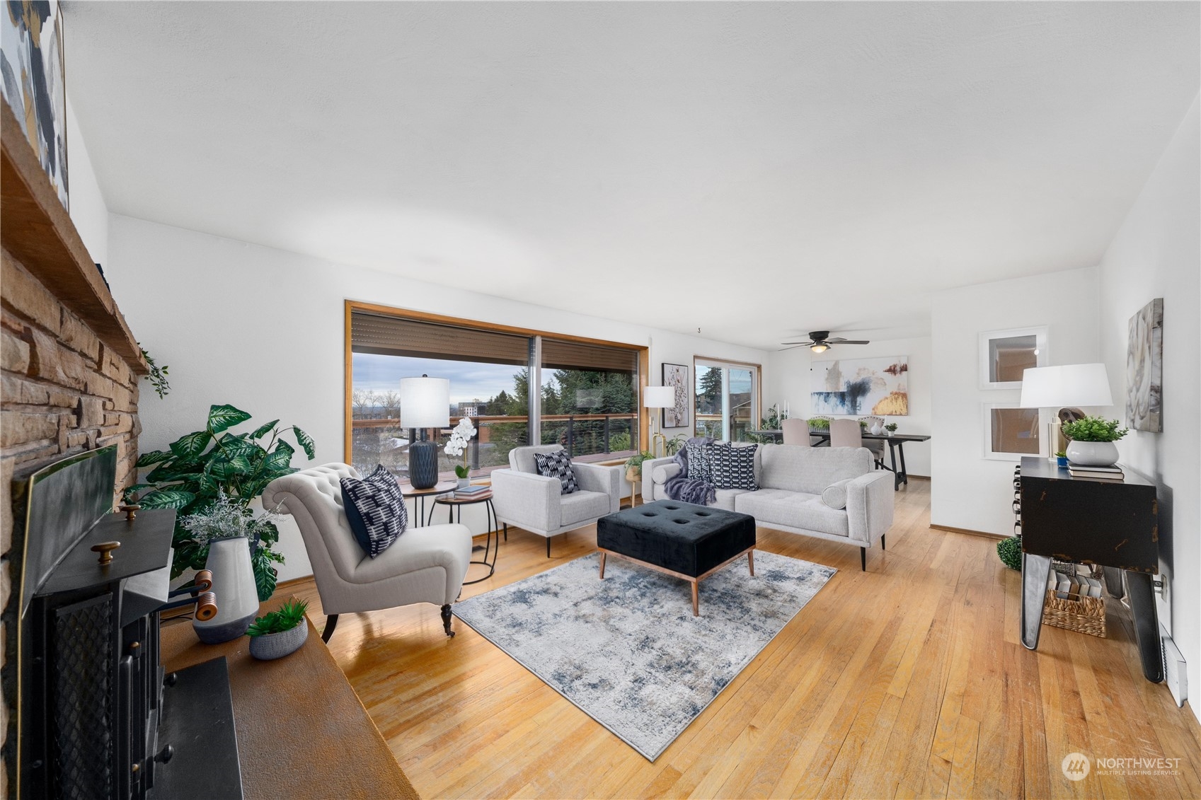 905 Lynnwood Avenue NE