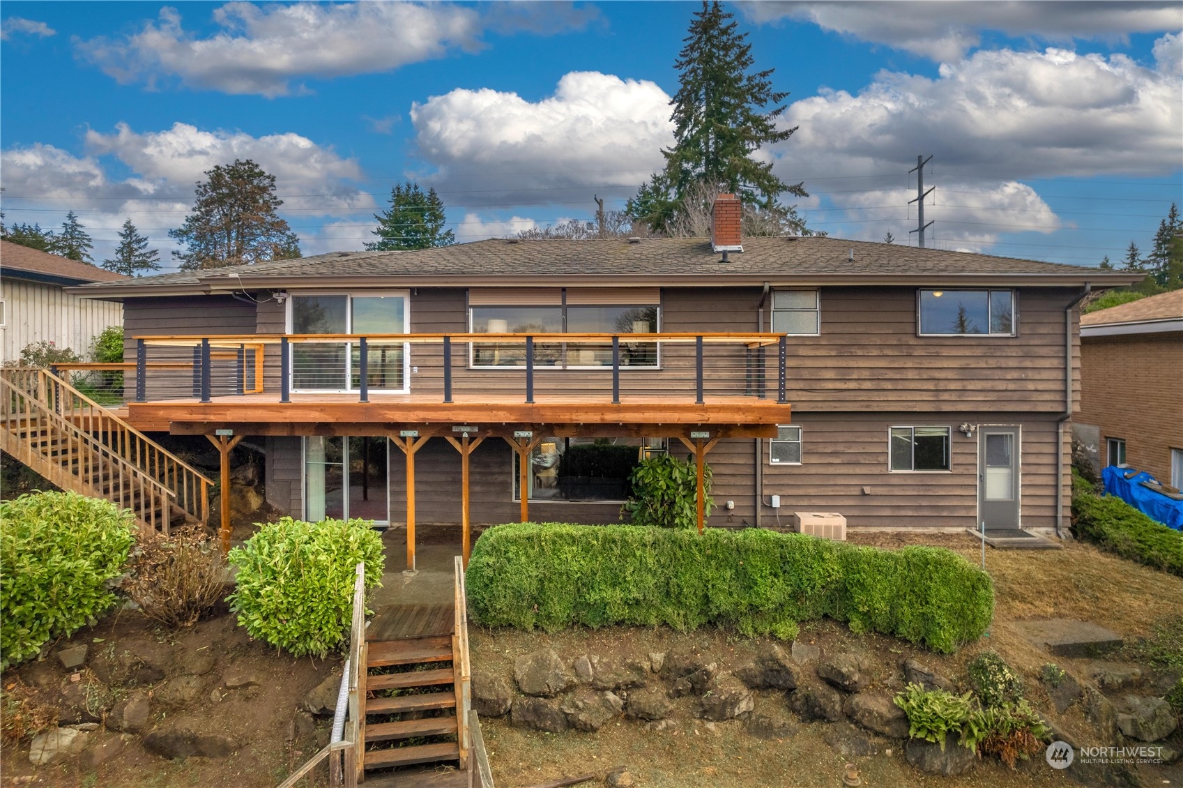 905 Lynnwood Avenue NE