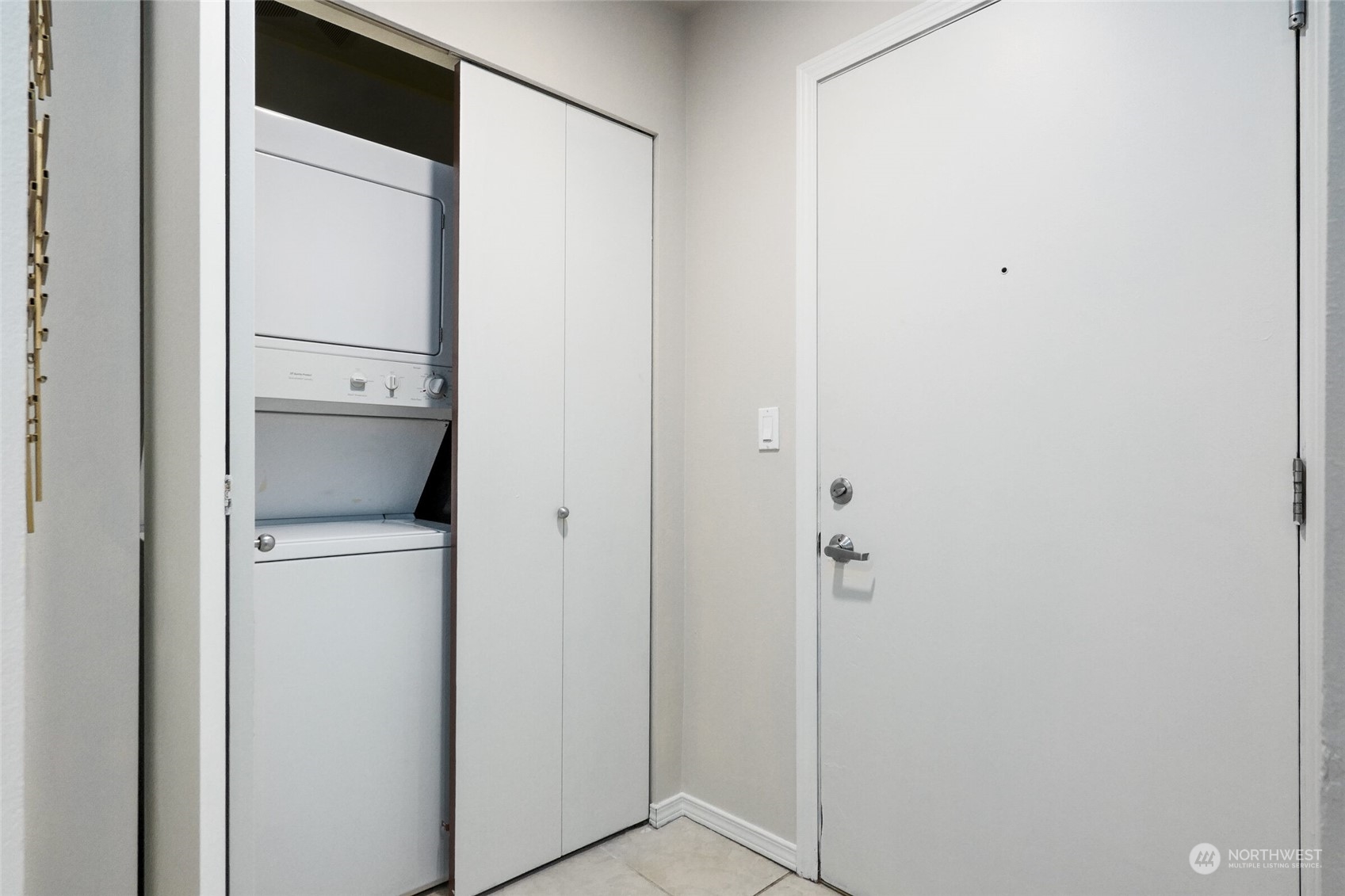 1323 Boren Avenue Unit: 214