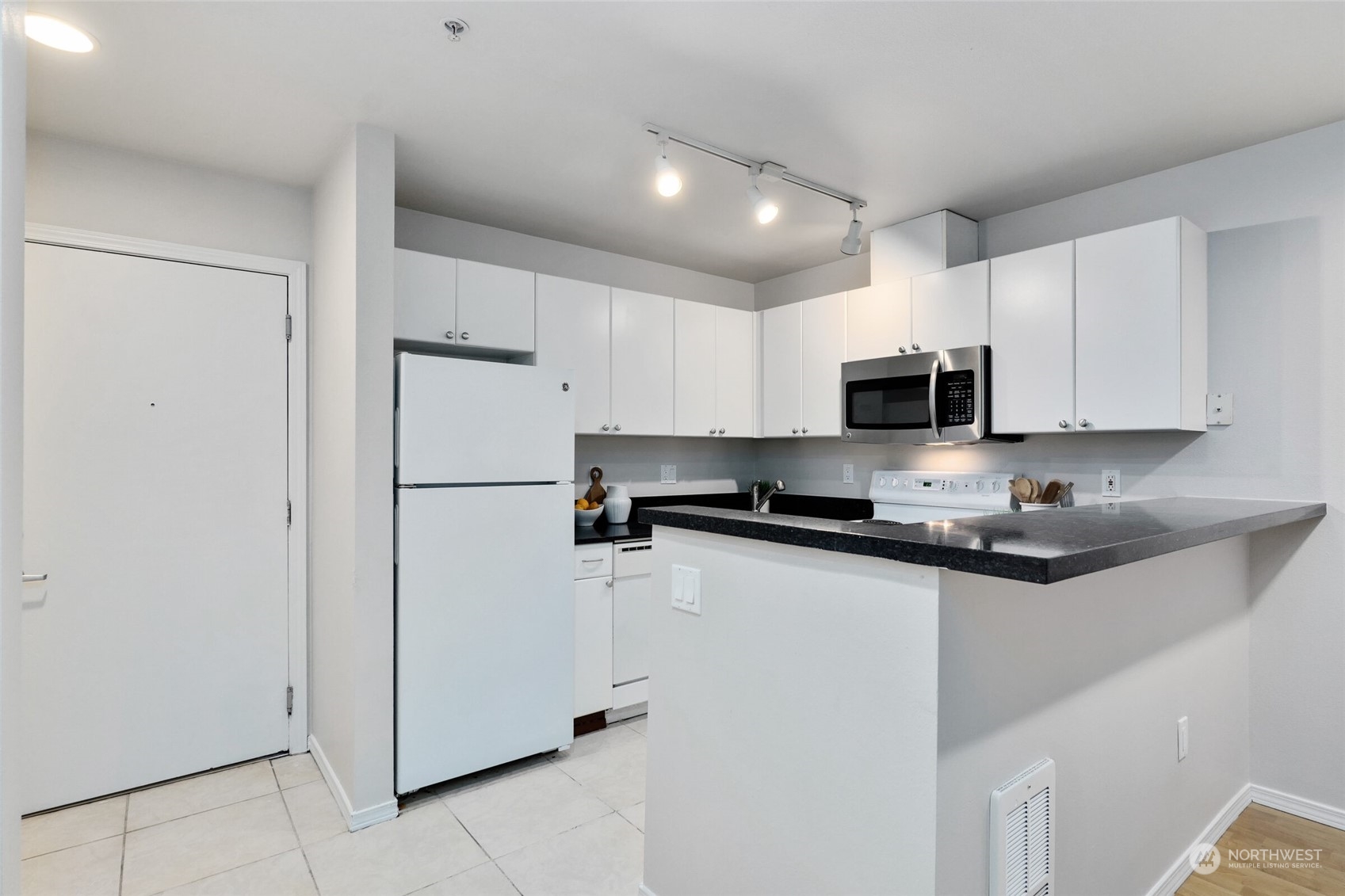 1323 Boren Avenue Unit: 214