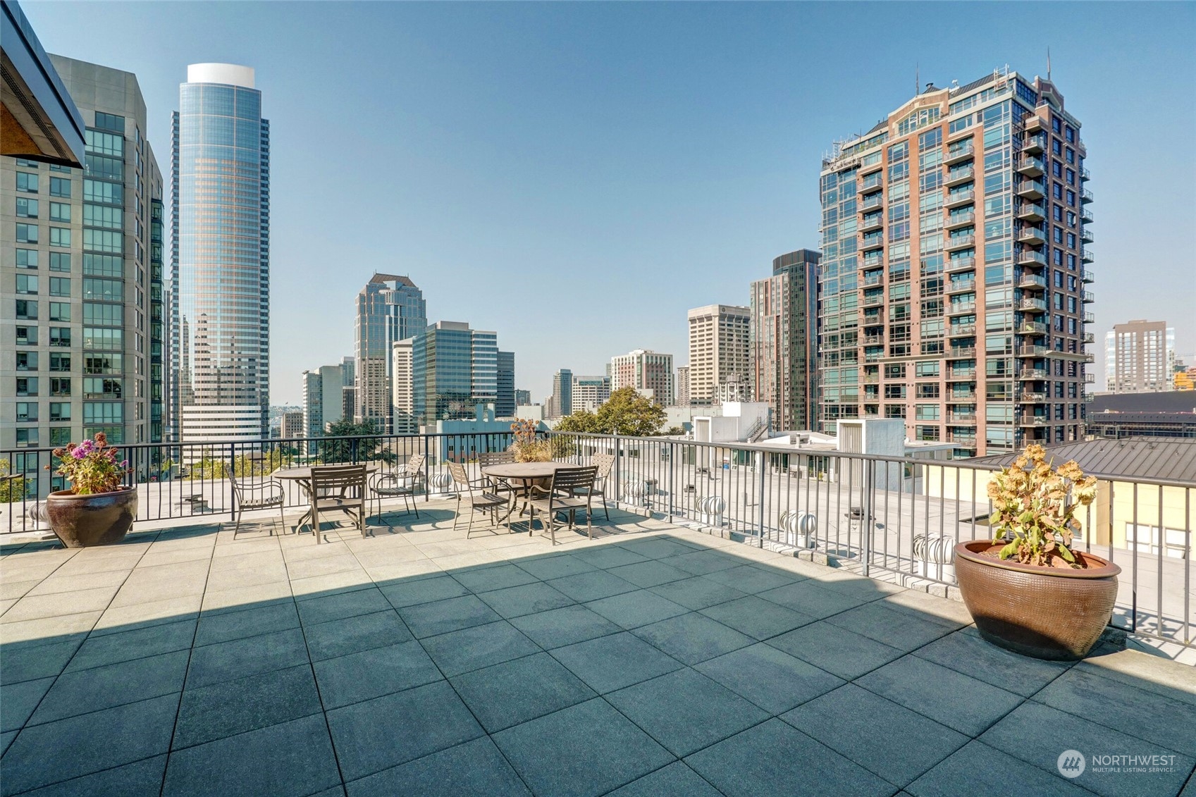 1323 Boren Avenue Unit: 214