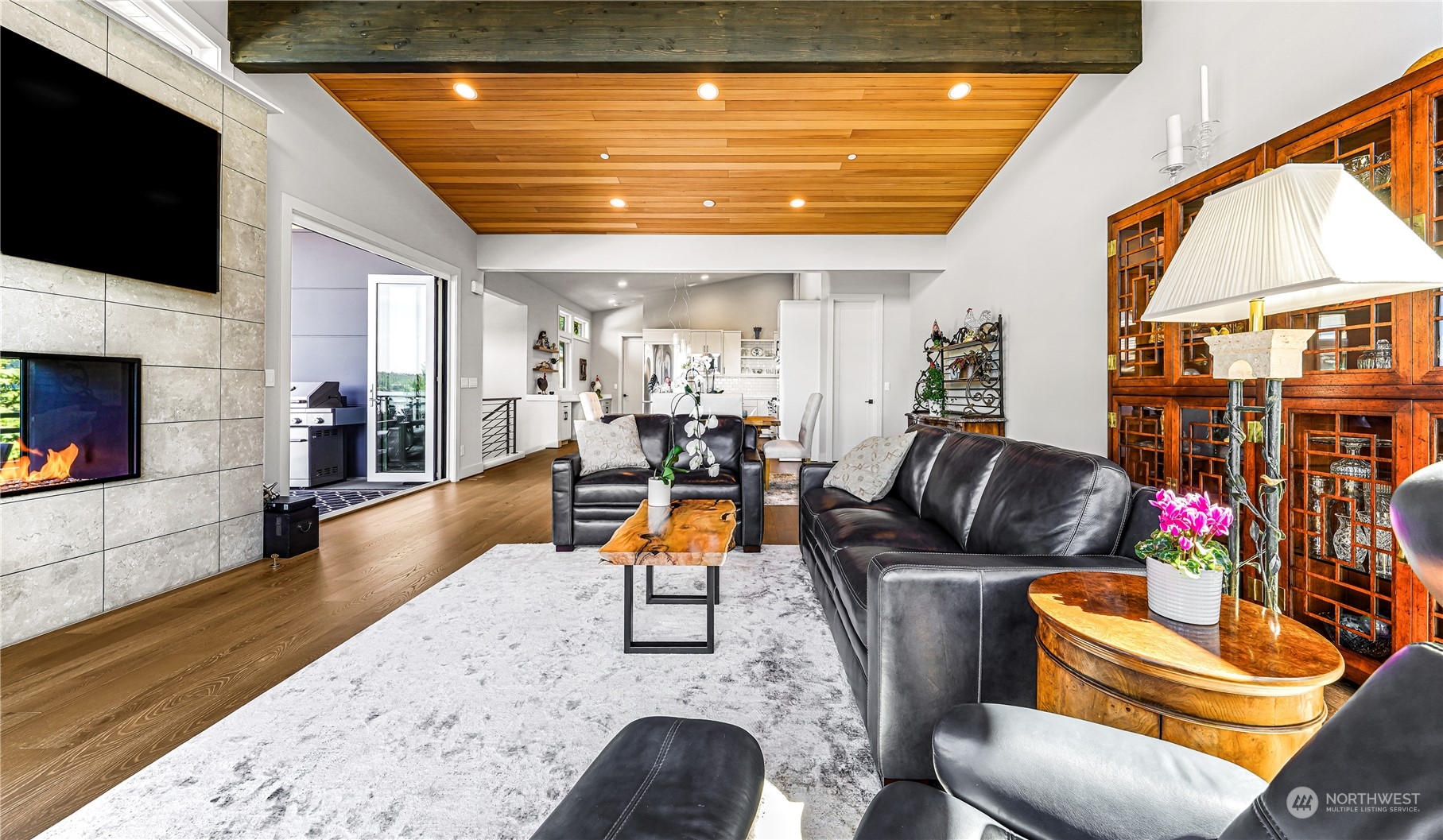 11128 78th Court NE
