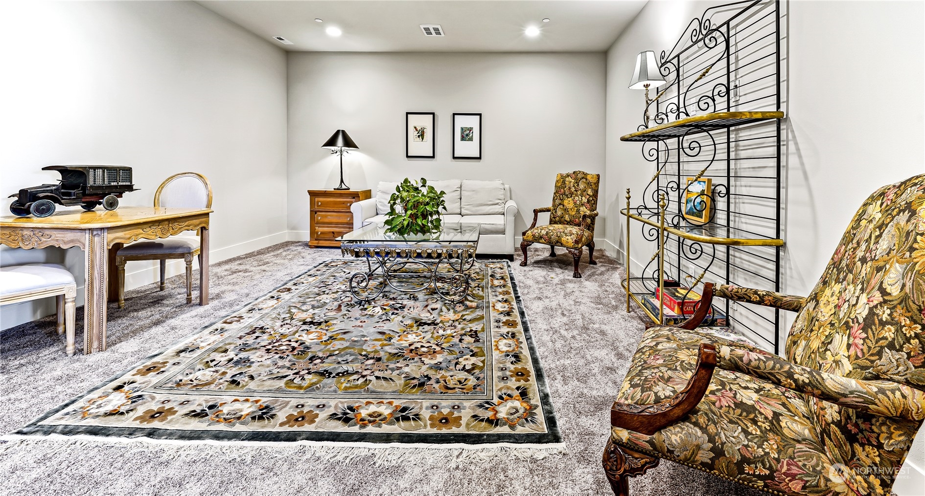 11128 78th Court NE