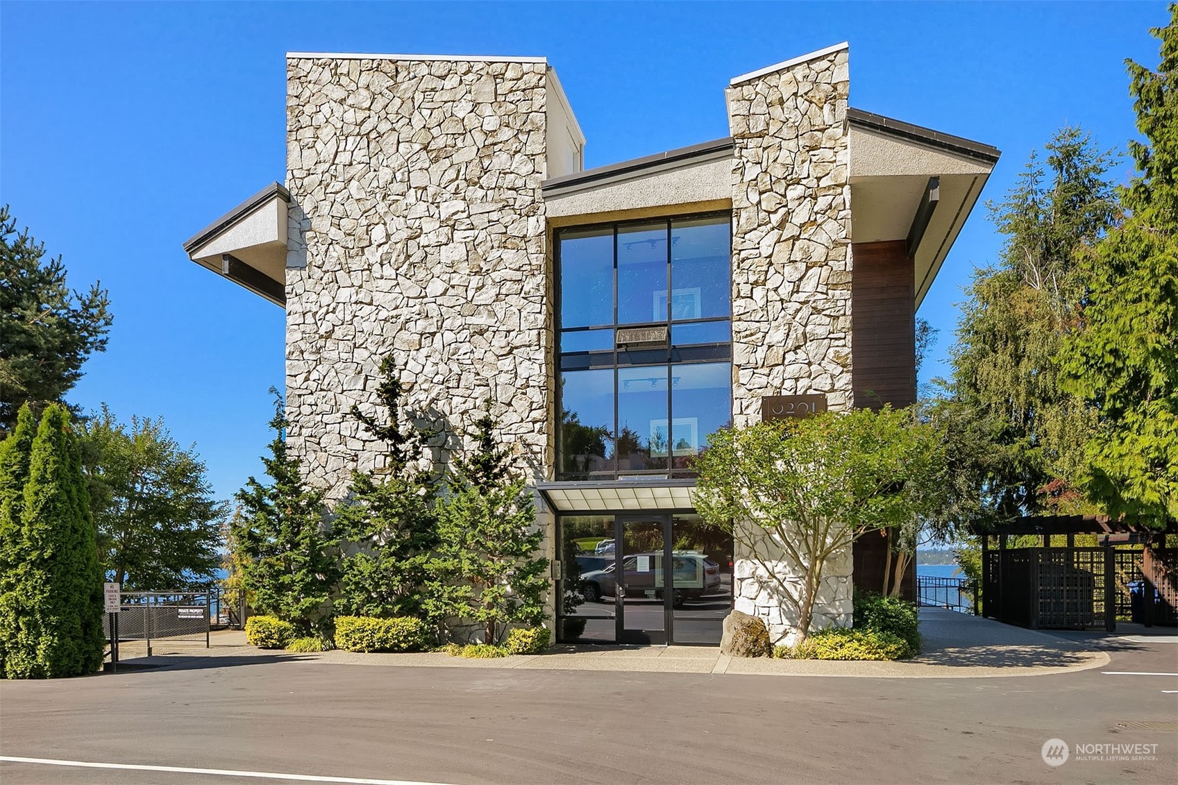 6201 Lake Washington Boulevard NE Unit: 101