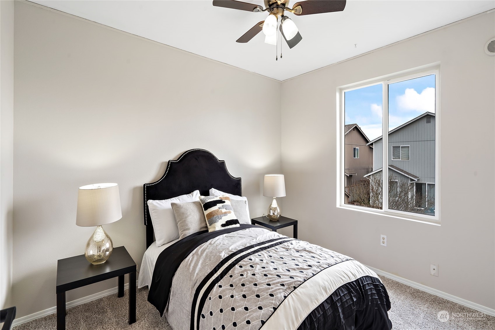 14917 Prairie Vista Loop SE