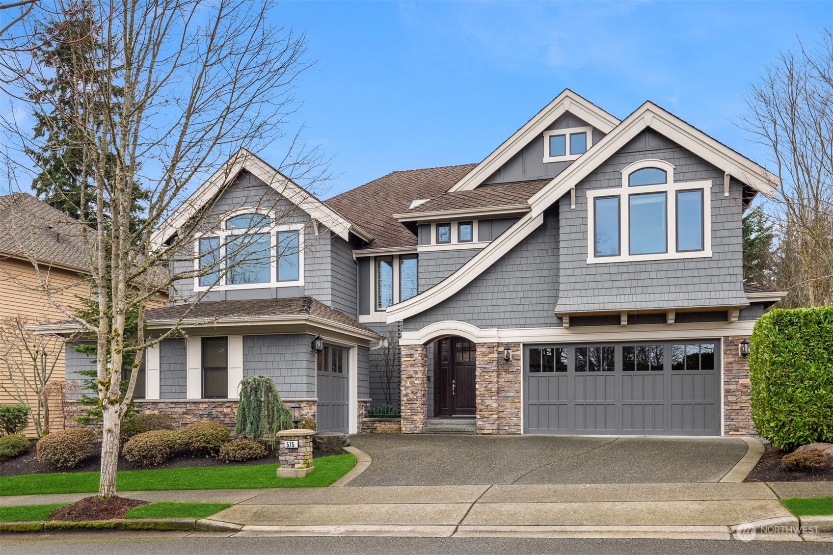 575 Saddleback Loop Way NW