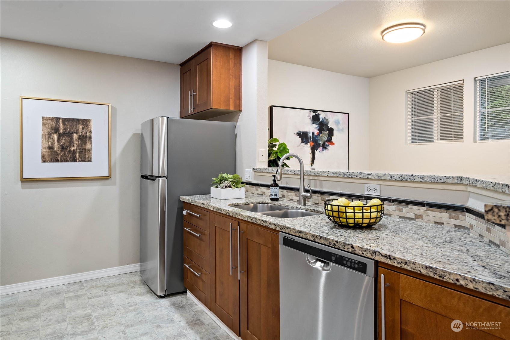 2034 Newport Way NW Unit: 11-1