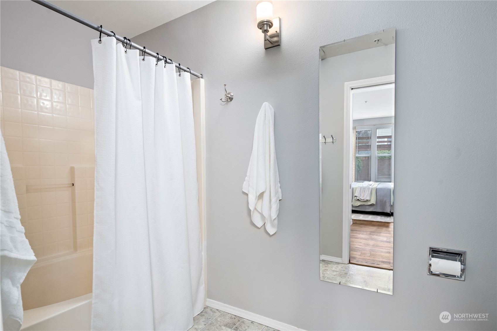 2034 Newport Way NW Unit: 11-1