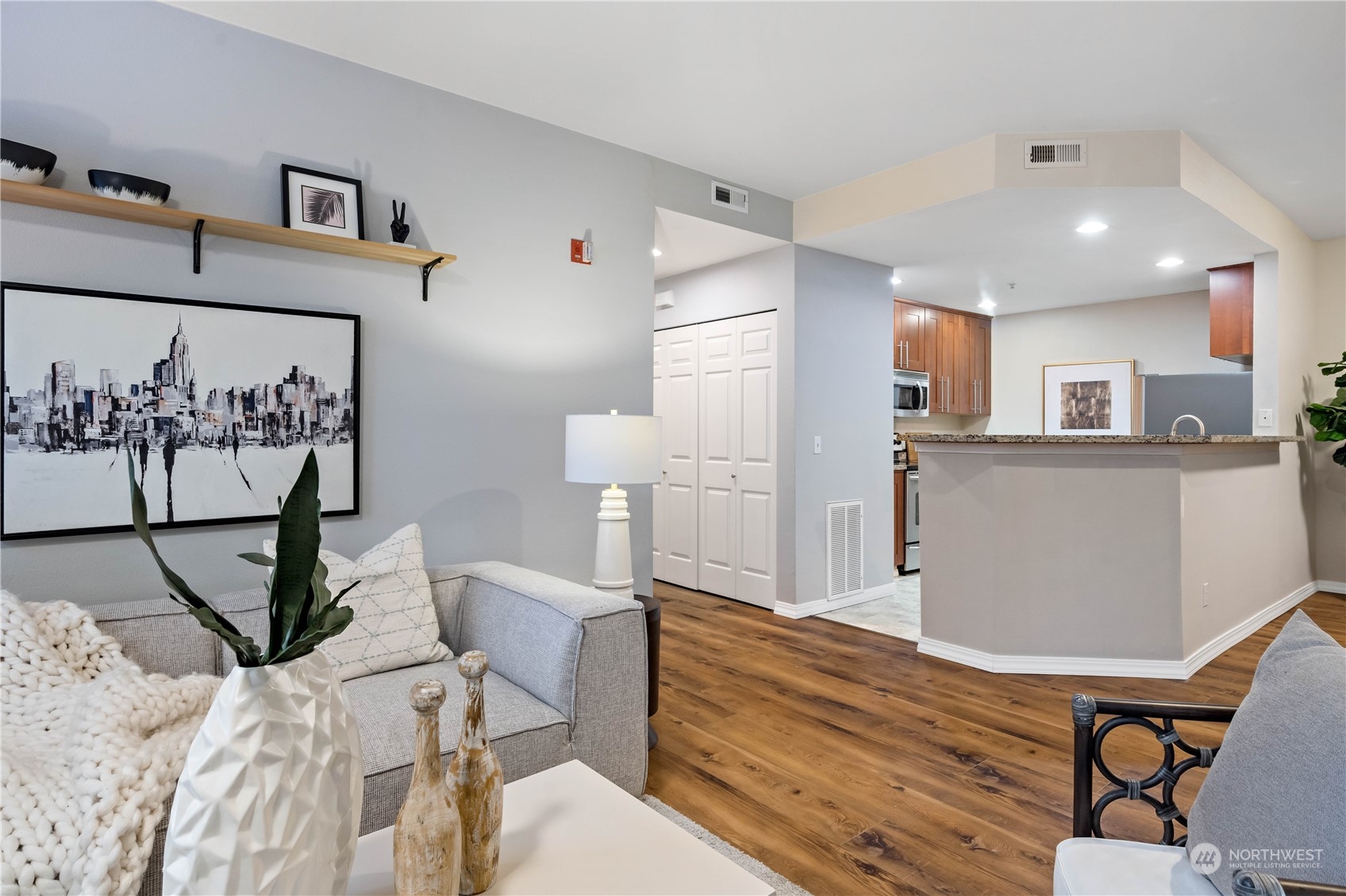 2034 Newport Way NW Unit: 11-1