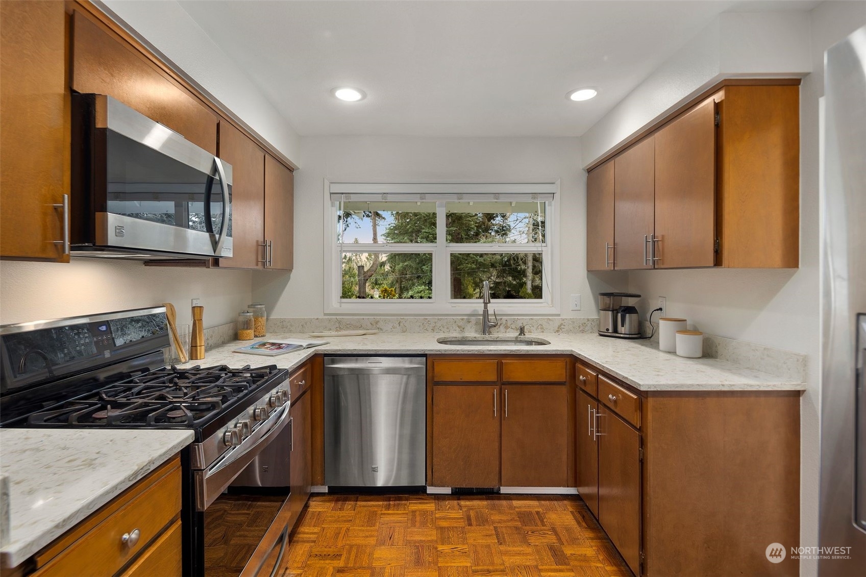 7664 NE 14th Street