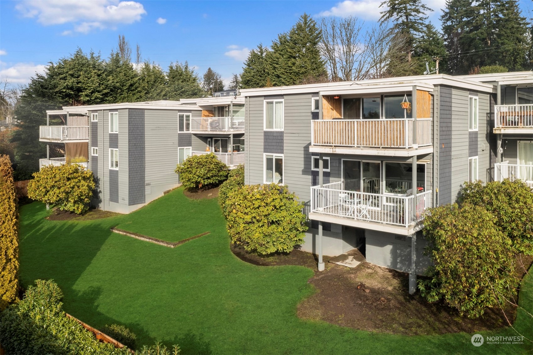 1113 Kirkland Avenue Unit: 2