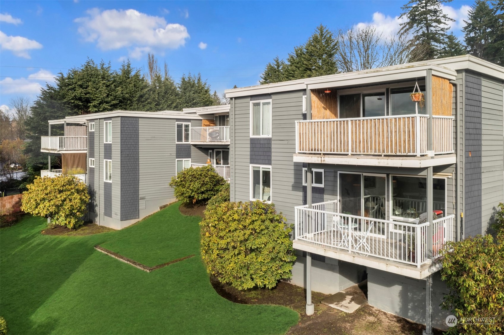 1113 Kirkland Avenue Unit: 2