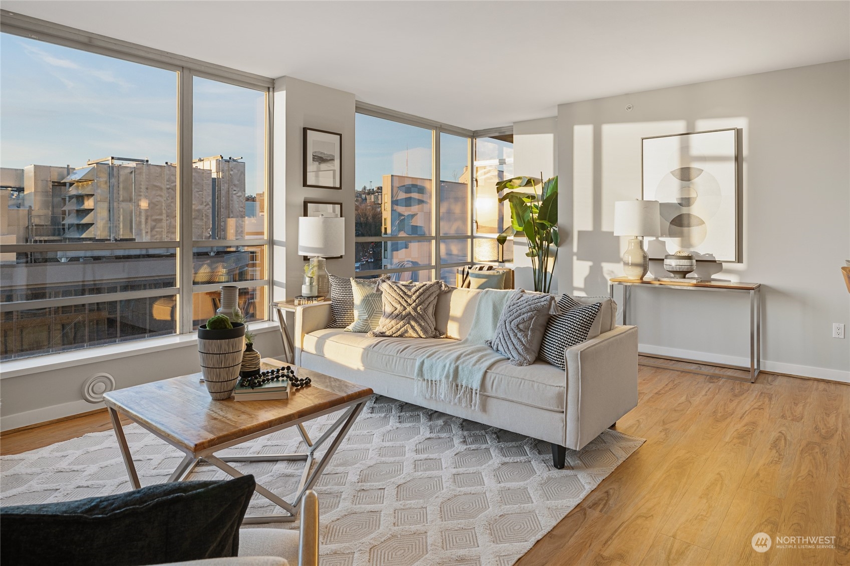 2929 1st Avenue Unit: N601