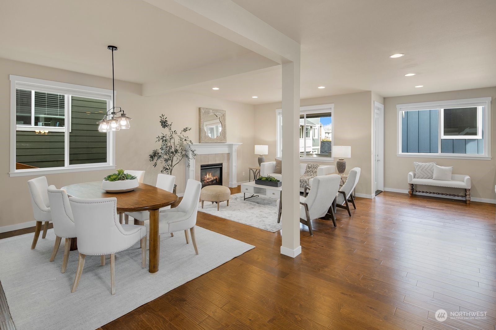 2112 NW Lynx Loop