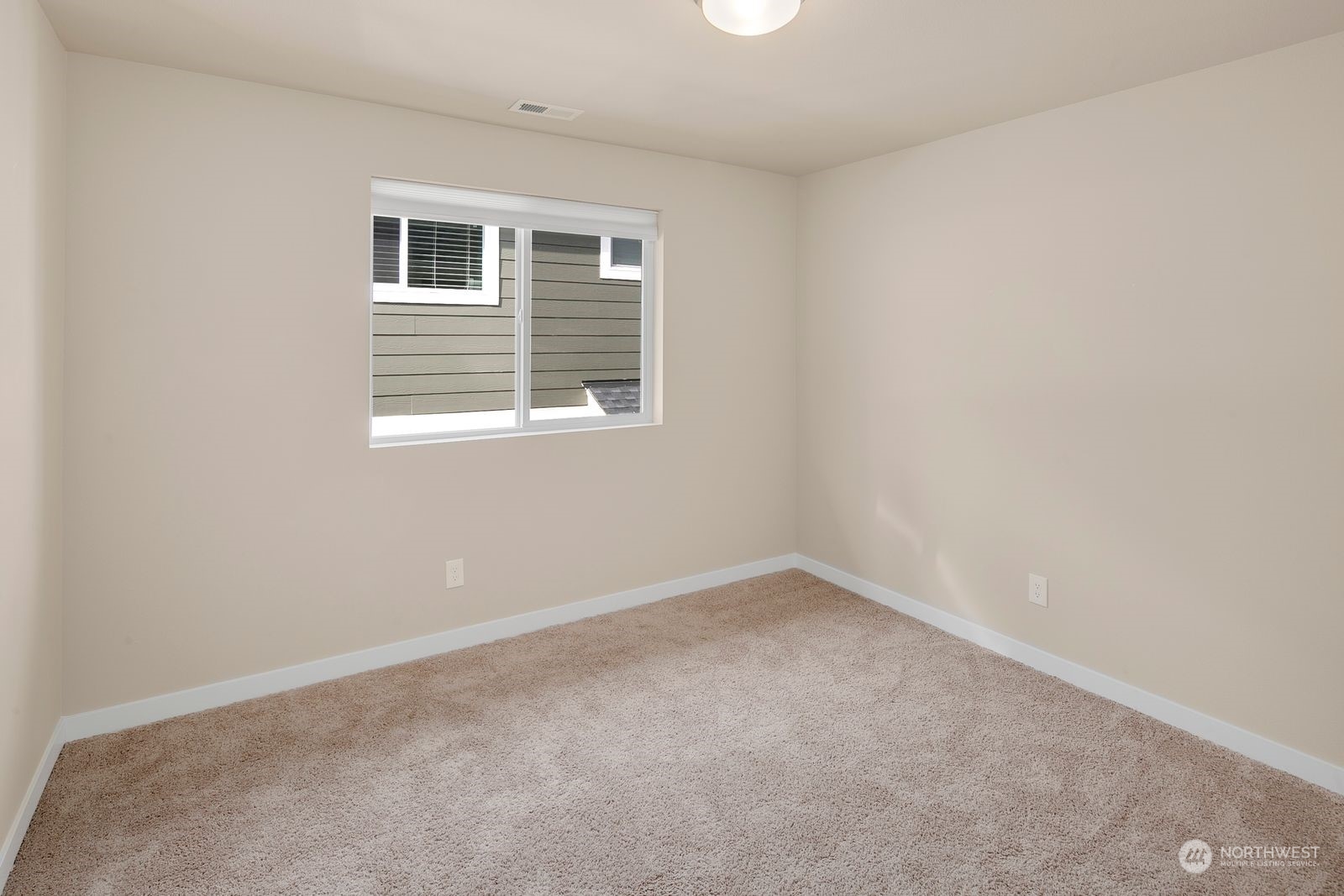 2112 NW Lynx Loop
