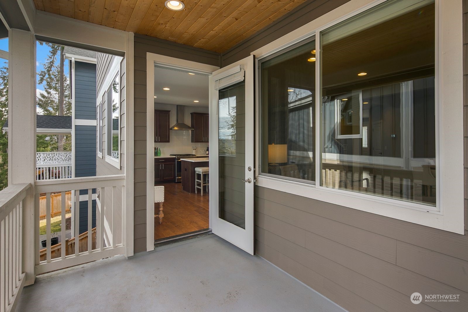 2112 NW Lynx Loop
