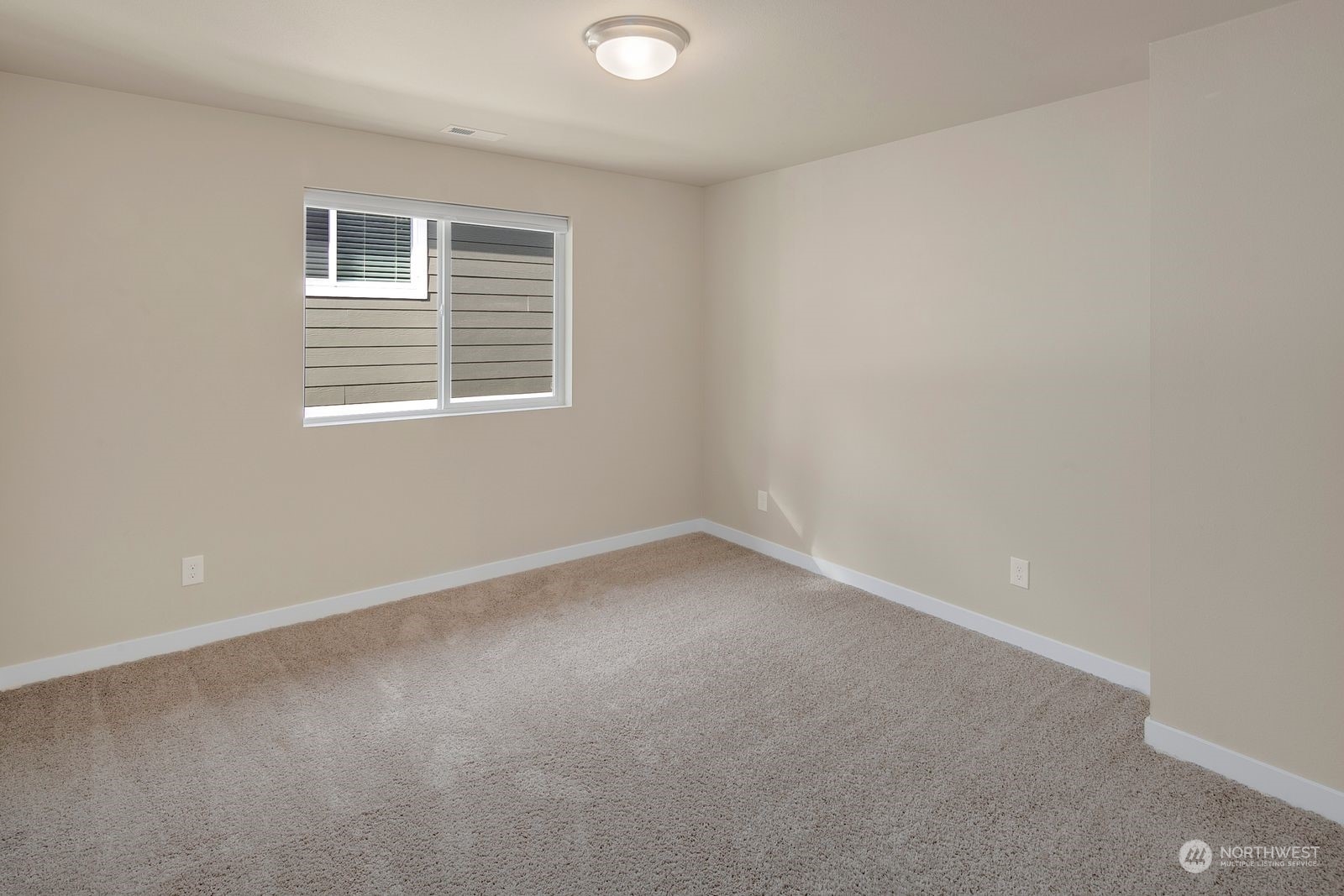 2112 NW Lynx Loop