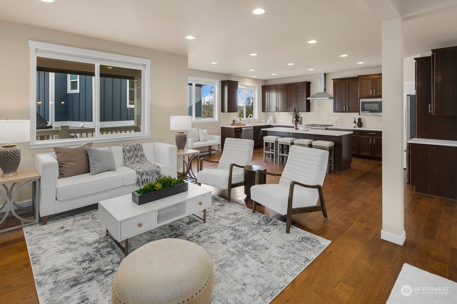 2112 NW Lynx Loop